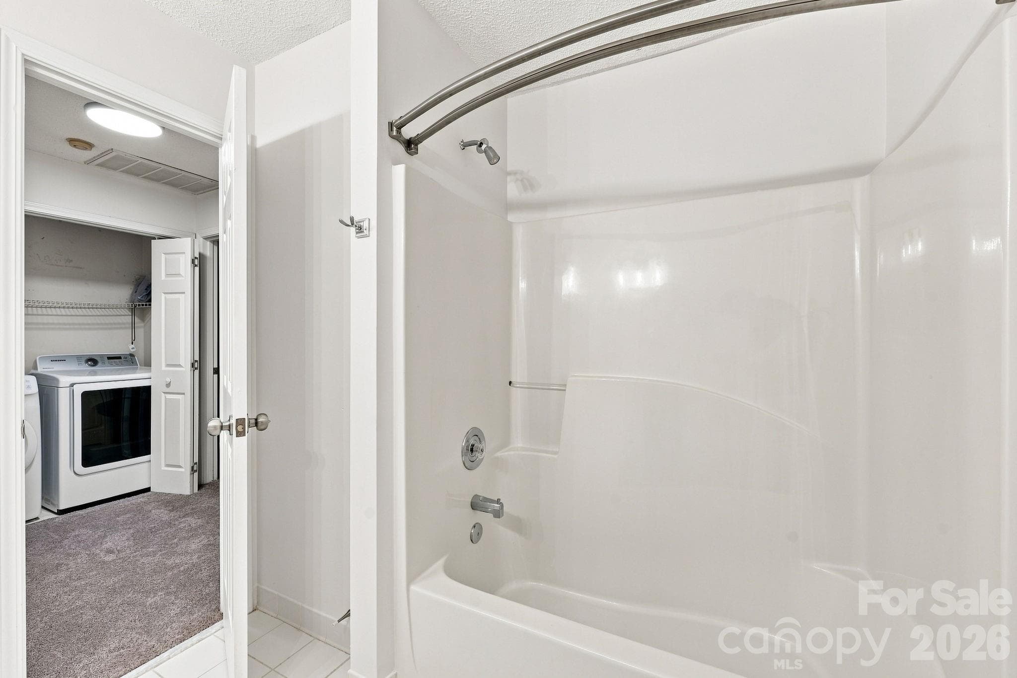 Single Family Residence at 6004 Elm Cove Lane, Charlotte, photo 24 of 48