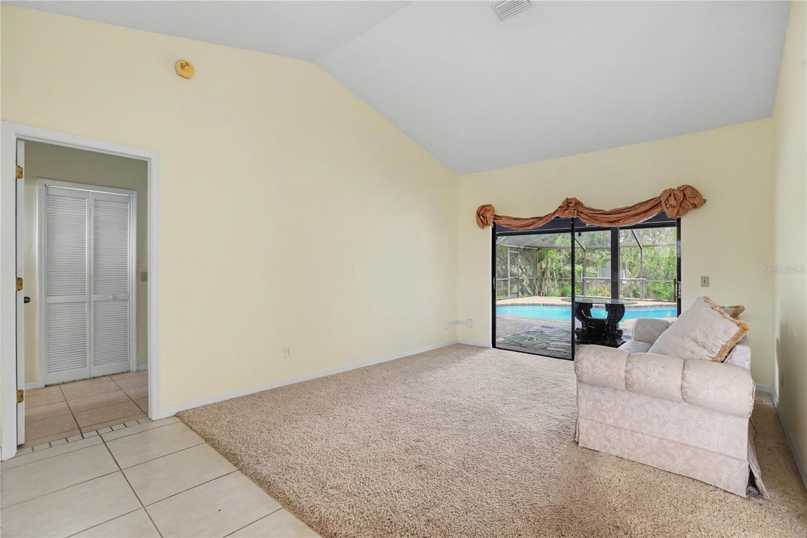 Living Room - 1703 PADDOCK DR, PLANT CITY