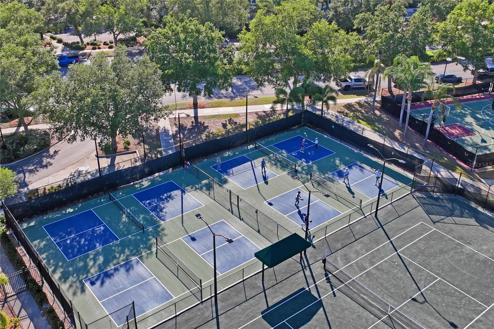 Pickleball courts next to Tennis and Basketball courts - 5714 SEA TROUT PL, APOLLO BEACH
