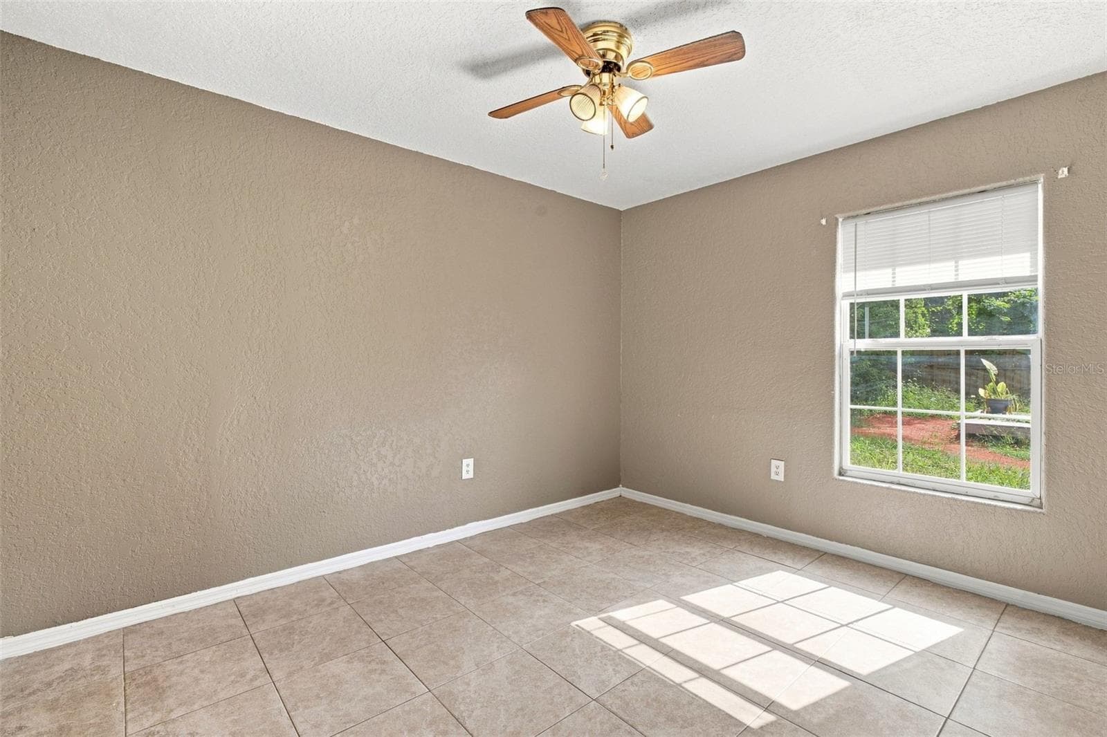 Single Family Residence at 1300 ADELINE ST, ORANGE CITY, photo 16 of 32