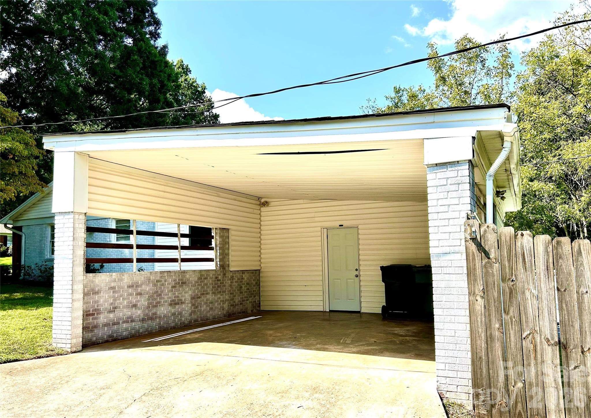Single Family Residence at 2255 Falmouth Road, Charlotte, photo 5 of 36