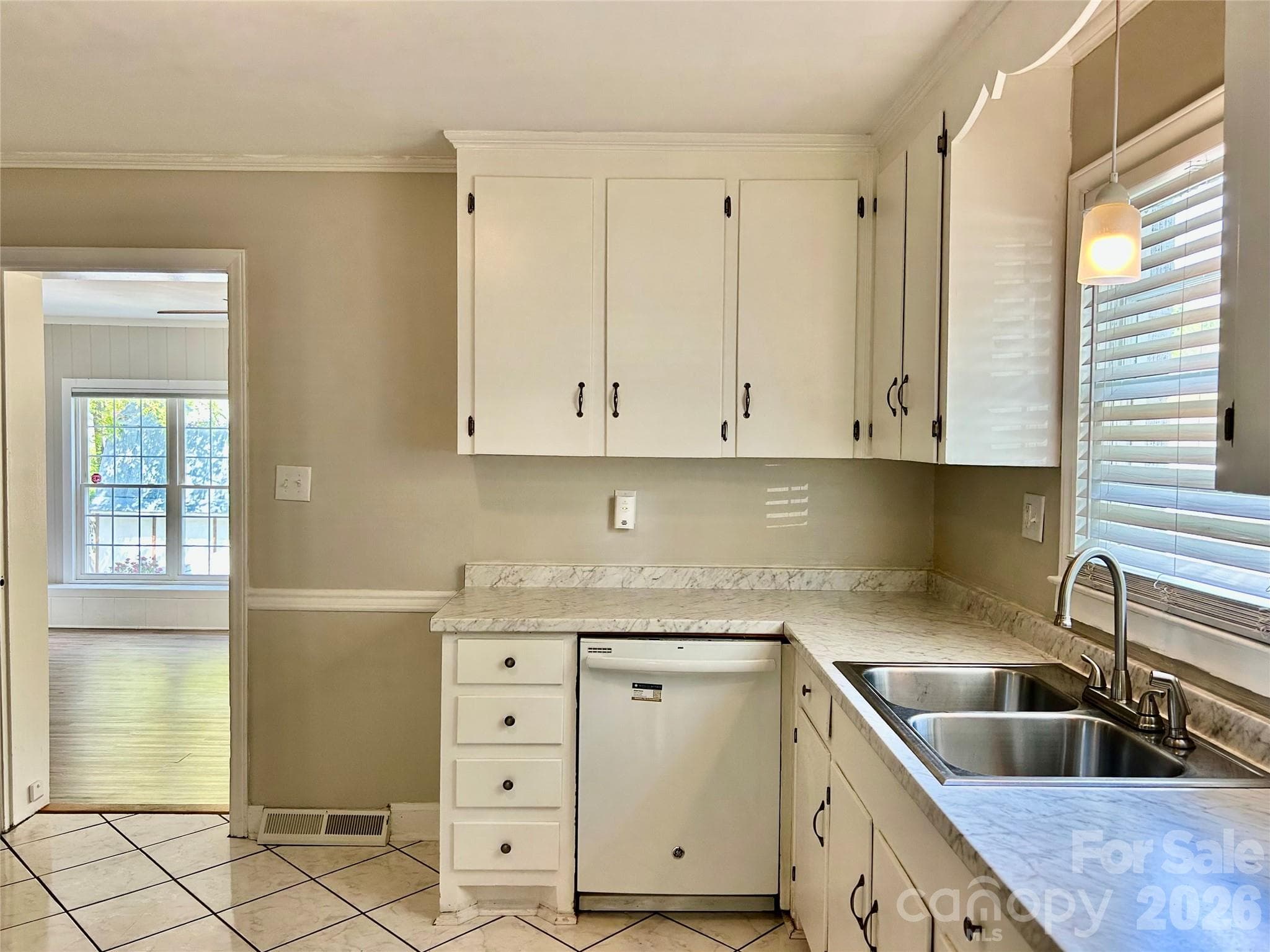 Single Family Residence at 2255 Falmouth Road, Charlotte, photo 18 of 36