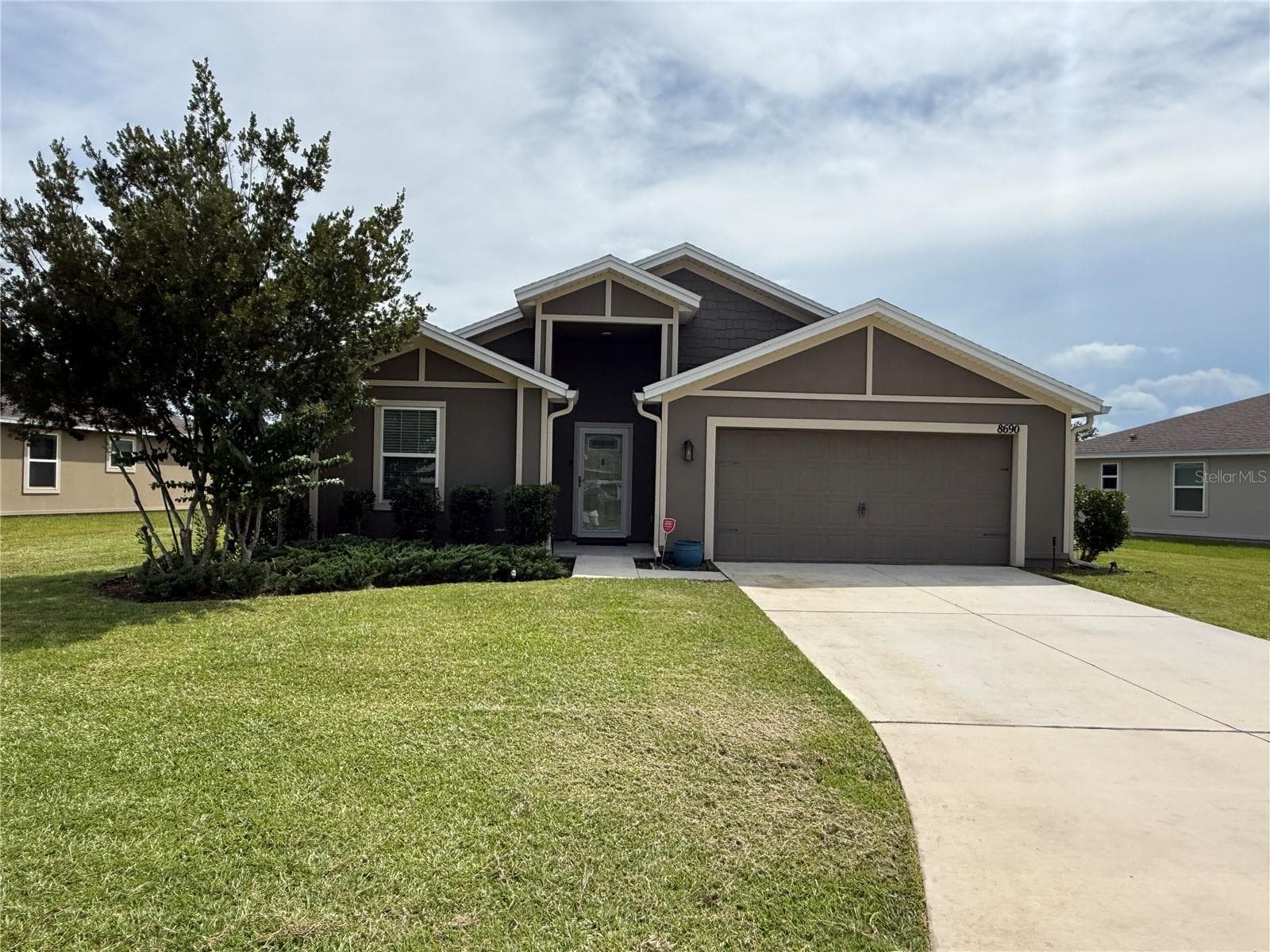 8690 LAKE GEORGE CIR E