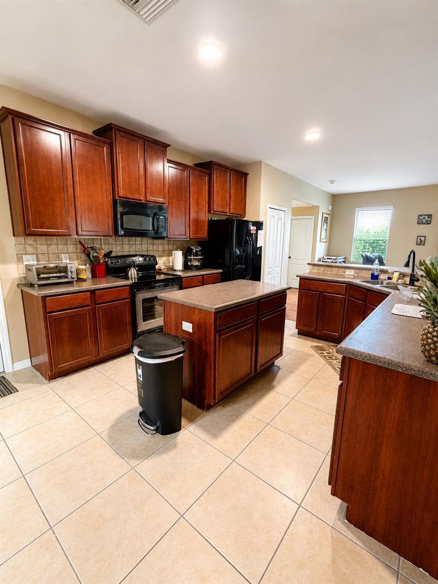 Single Family Residence at 8309 TIDAL BREEZE DR, RIVERVIEW, photo 2 of 21