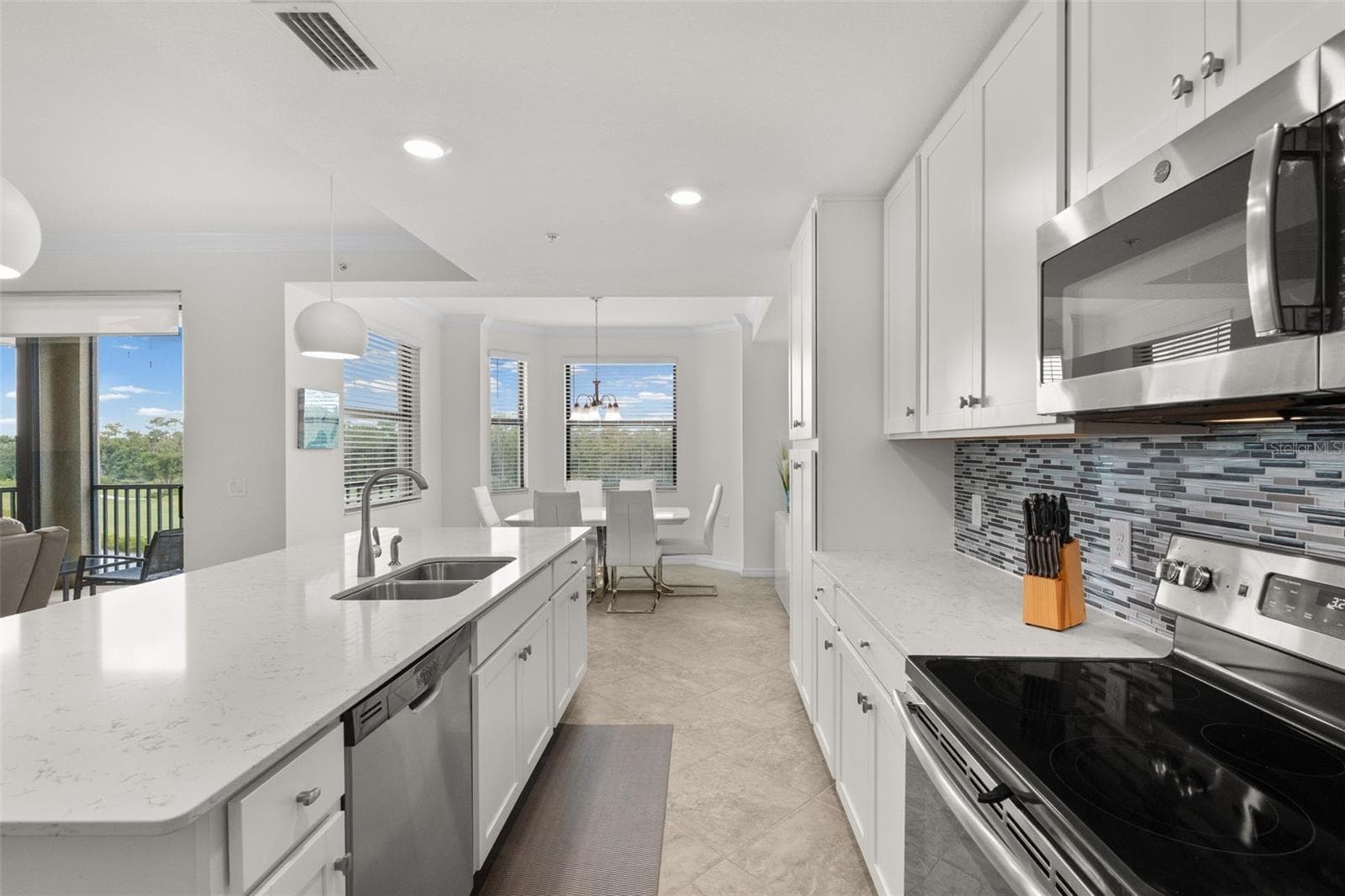 Kitchen - 17510 GAWTHROP DR #302, BRADENTON