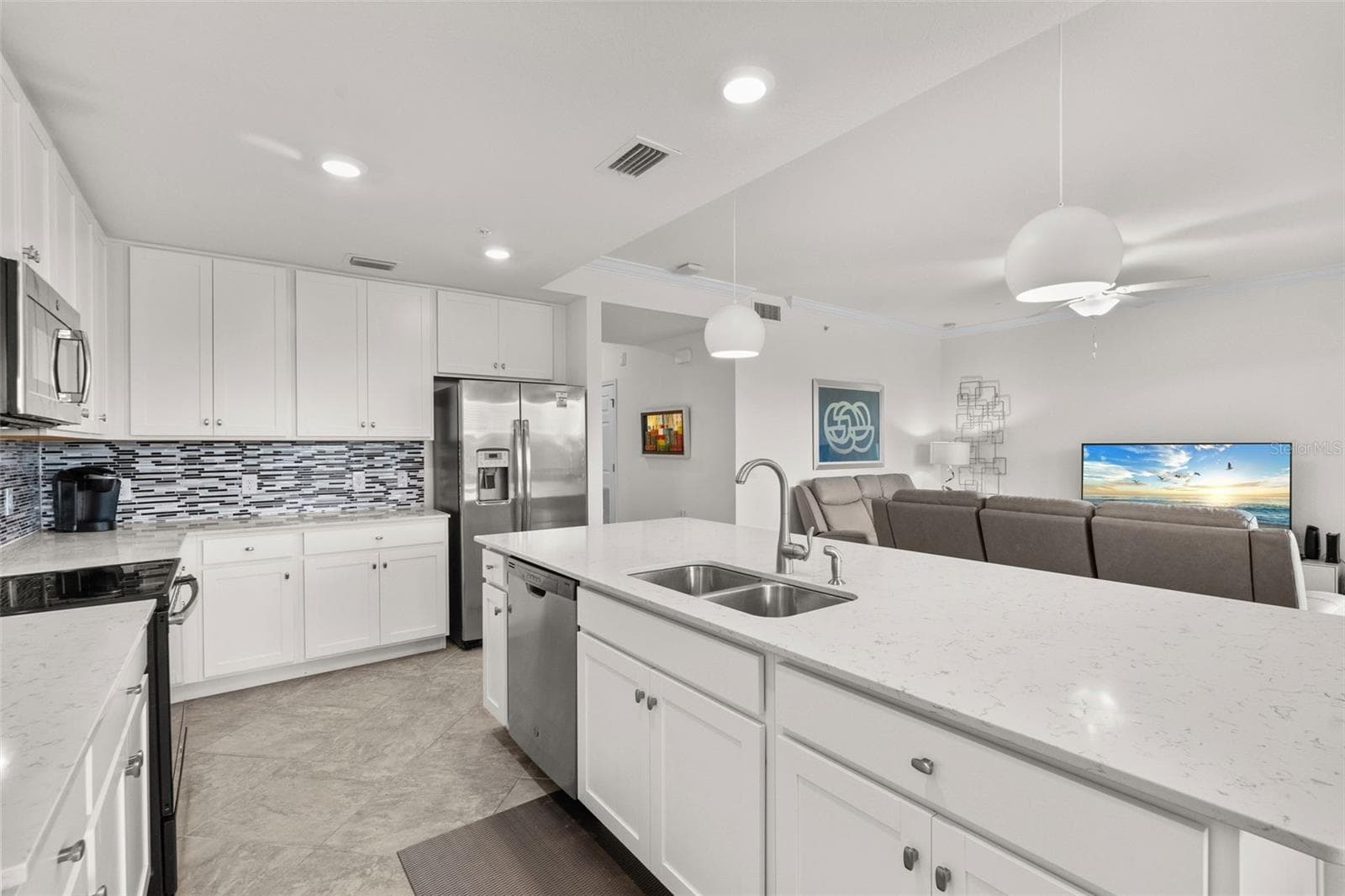 Kitchen - 17510 GAWTHROP DR #302, BRADENTON