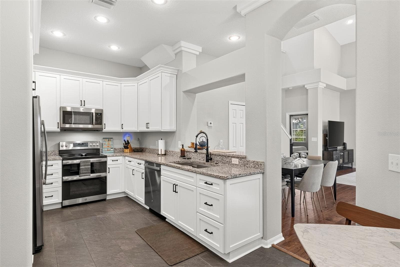 Townhouse at 1437 RIDGE TER, TARPON SPRINGS, photo 12 of 42