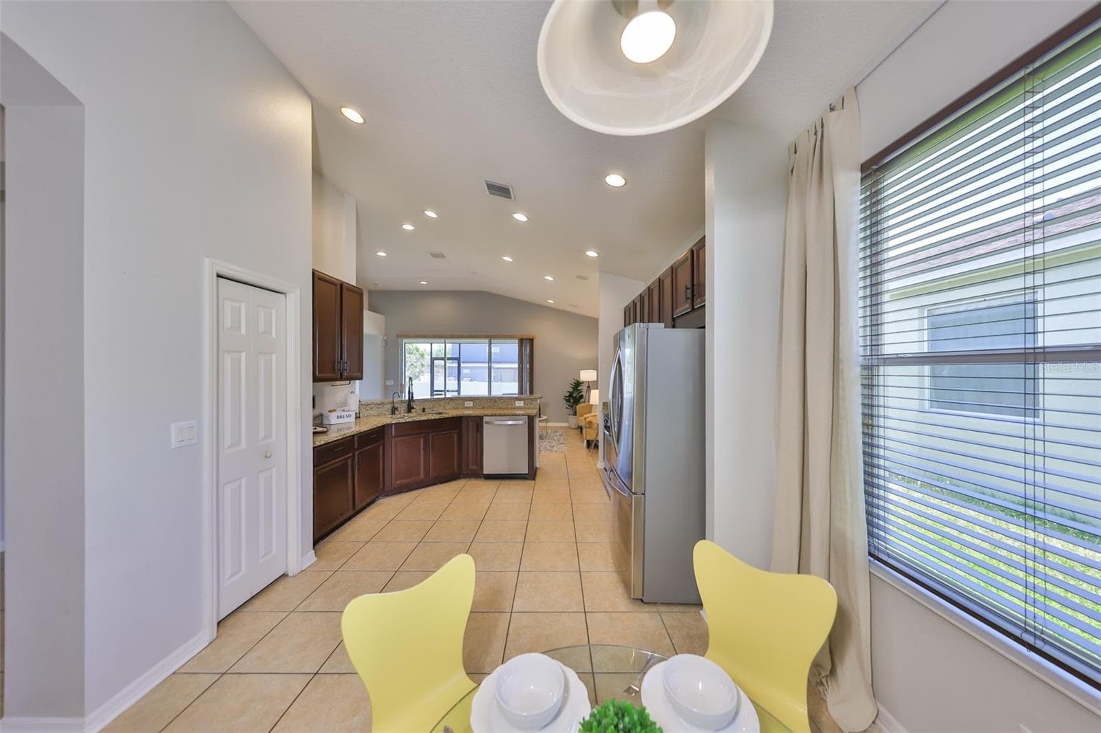 Single Family Residence at 11408 COVENTRY GROVE CIR, LITHIA, photo 25 of 50