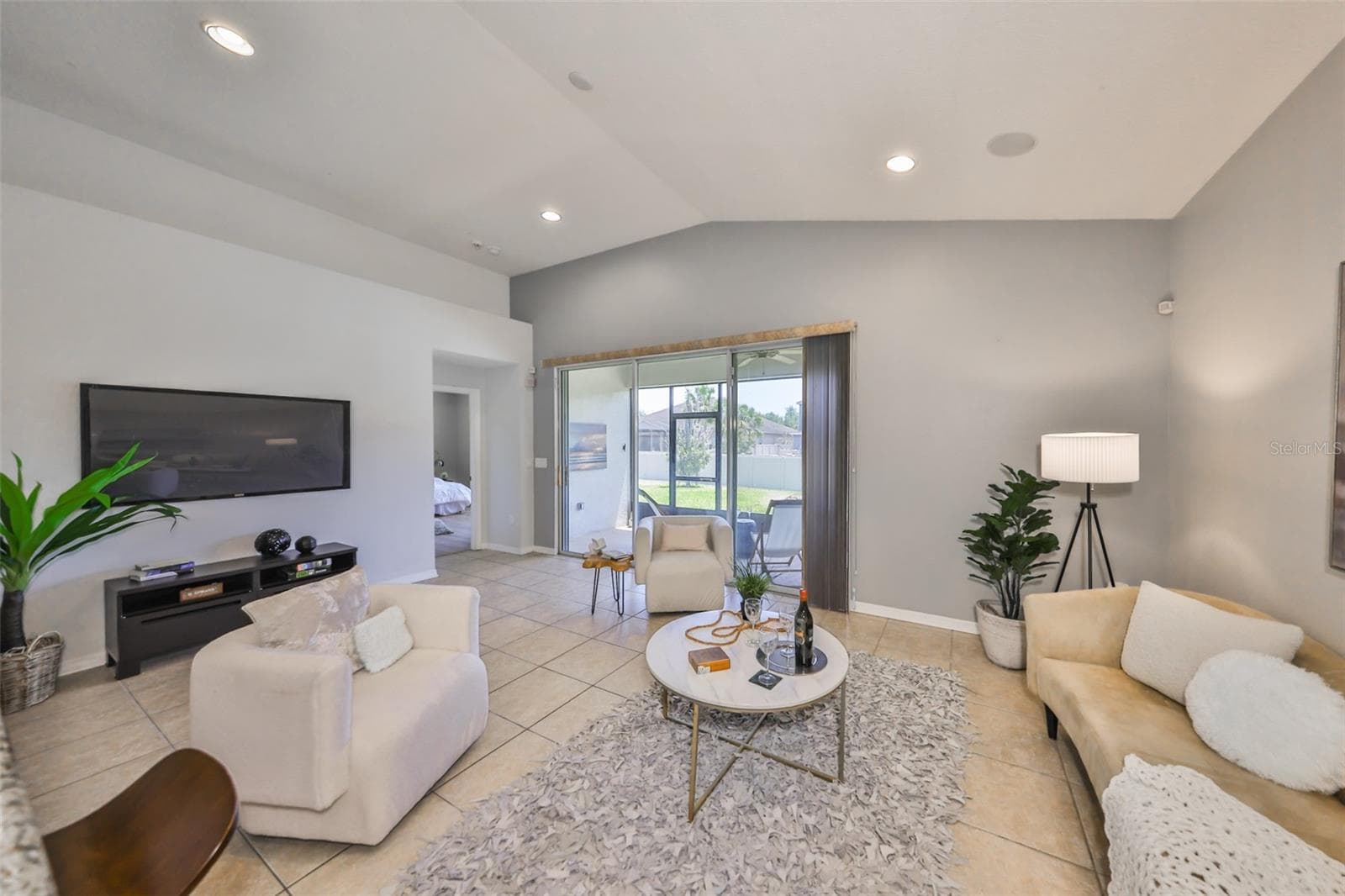 Single Family Residence at 11408 COVENTRY GROVE CIR, LITHIA, photo 32 of 50