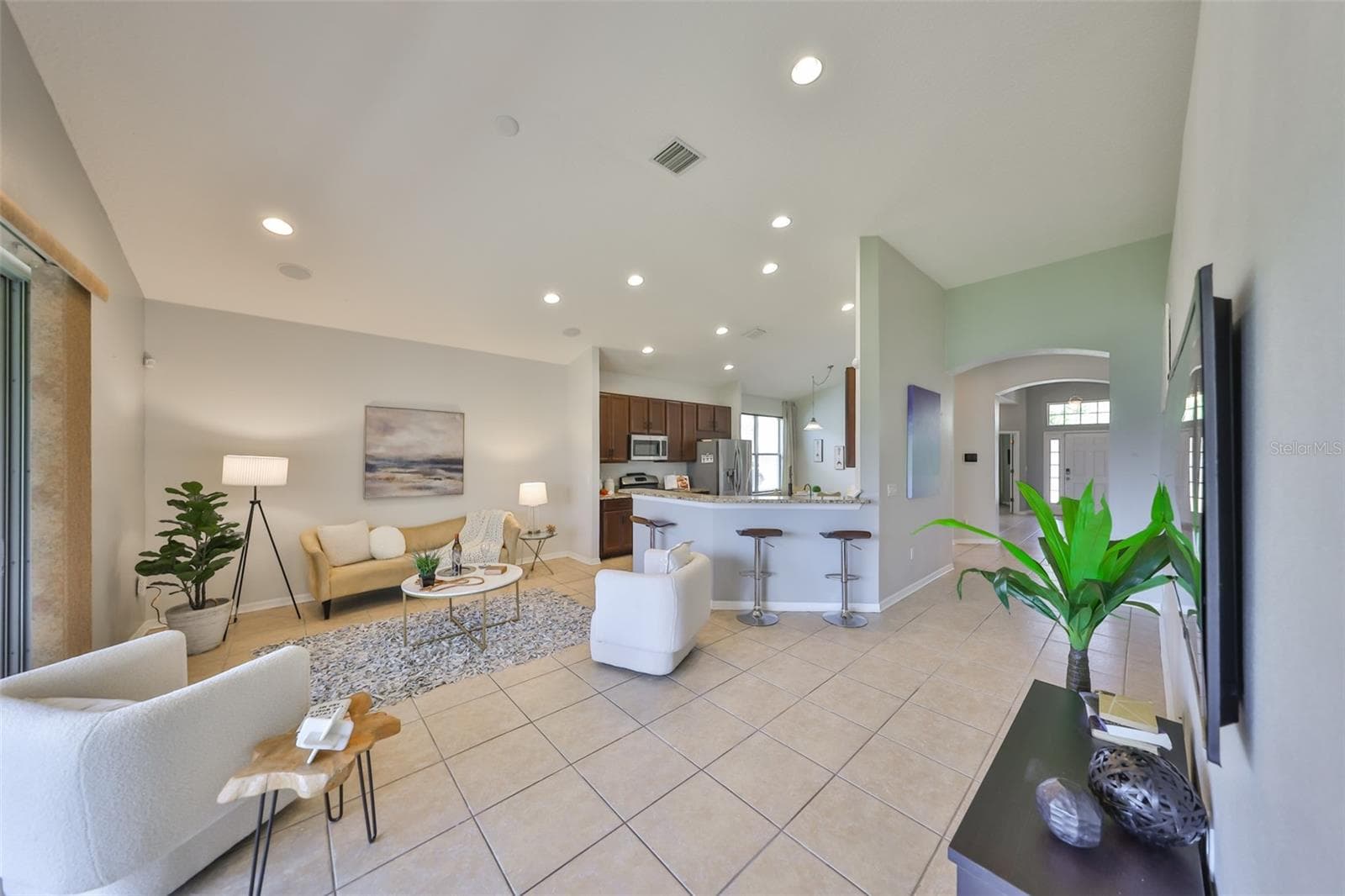 Single Family Residence at 11408 COVENTRY GROVE CIR, LITHIA, photo 35 of 50