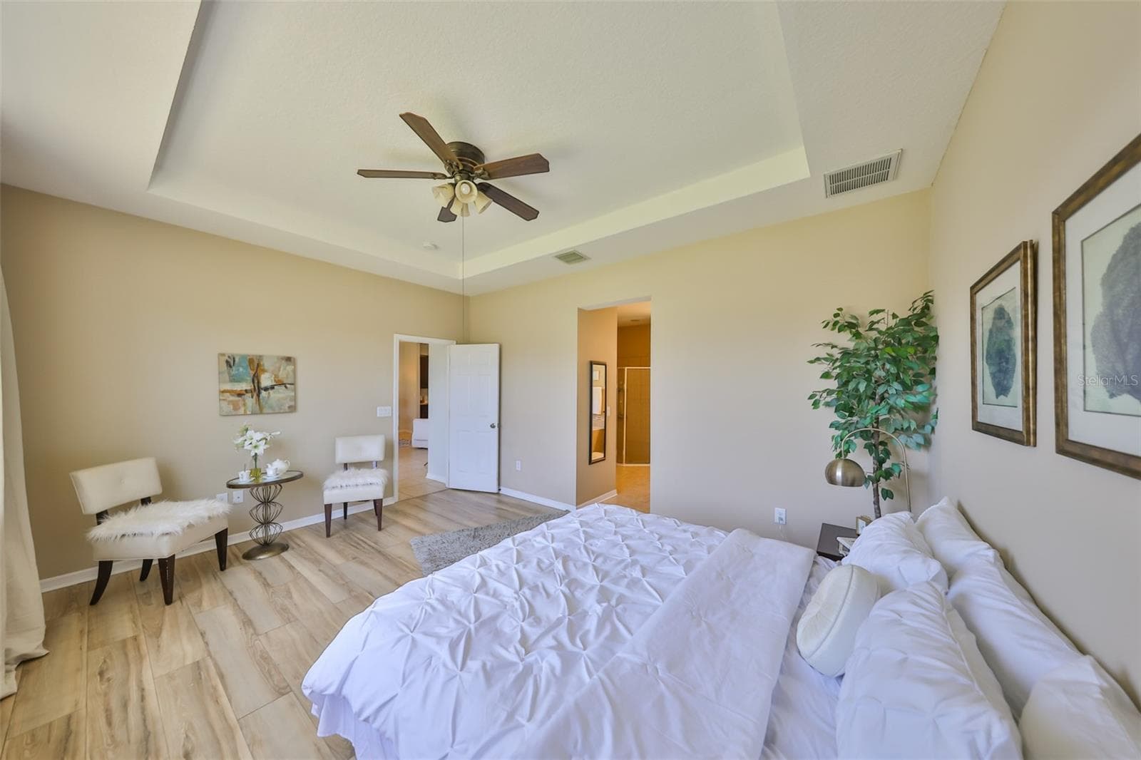 Single Family Residence at 11408 COVENTRY GROVE CIR, LITHIA, photo 39 of 50
