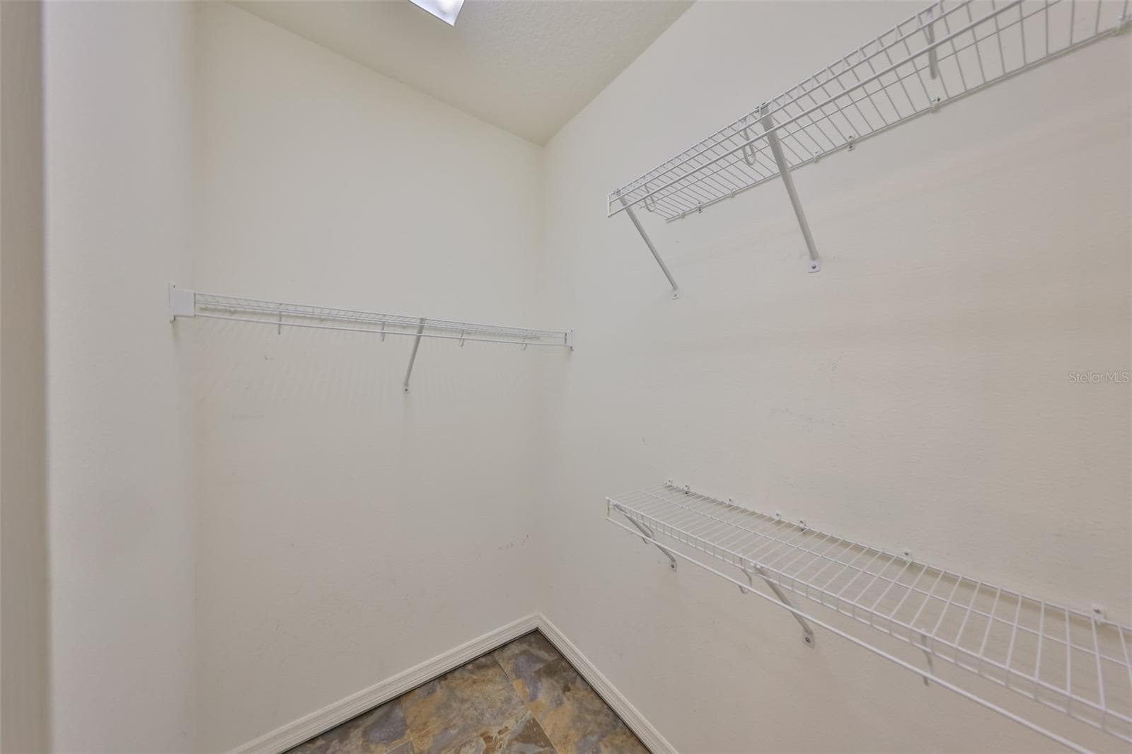 Single Family Residence at 11408 COVENTRY GROVE CIR, LITHIA, photo 42 of 50