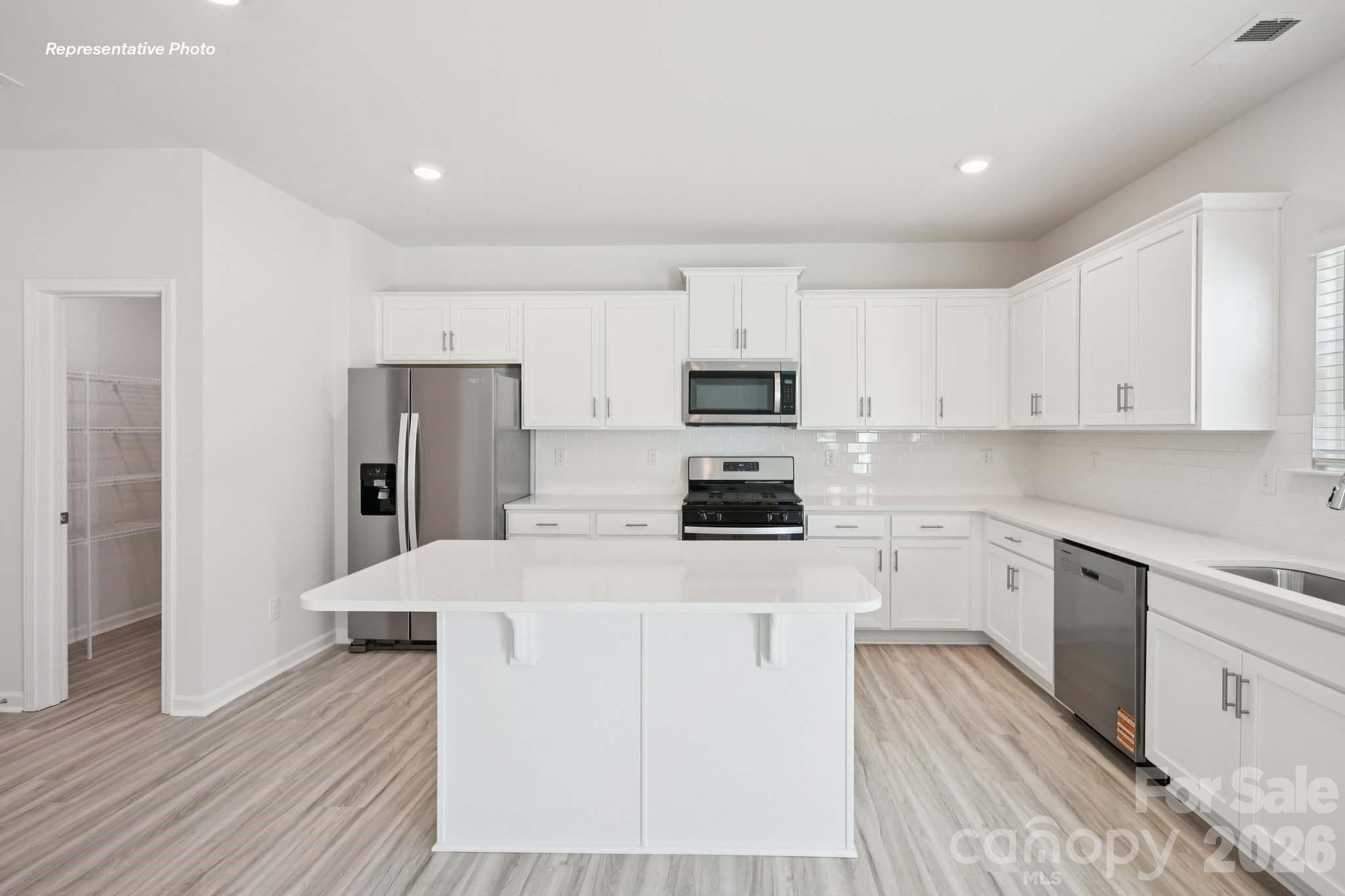 Single Family Residence at 2023 Moorside Court, Lancaster, photo 7 of 25