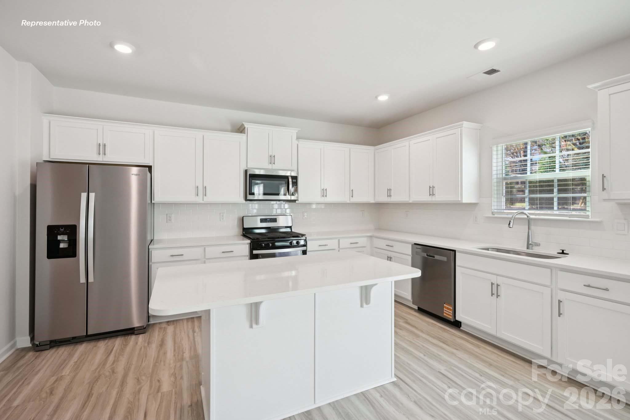 Single Family Residence at 2023 Moorside Court, Lancaster, photo 8 of 25