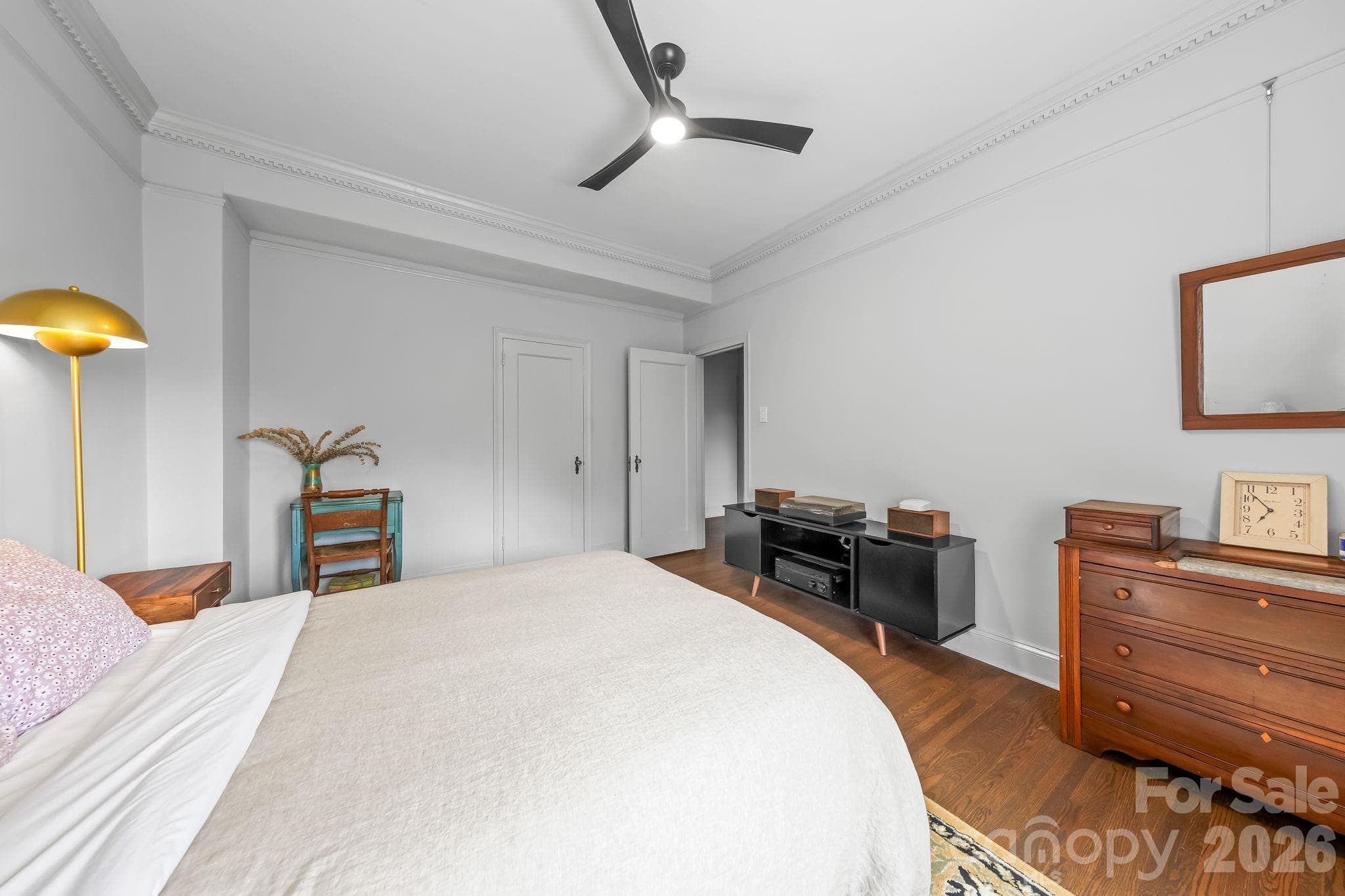 Condominium at 301 W 10th Street, Charlotte, photo 15 of 21
