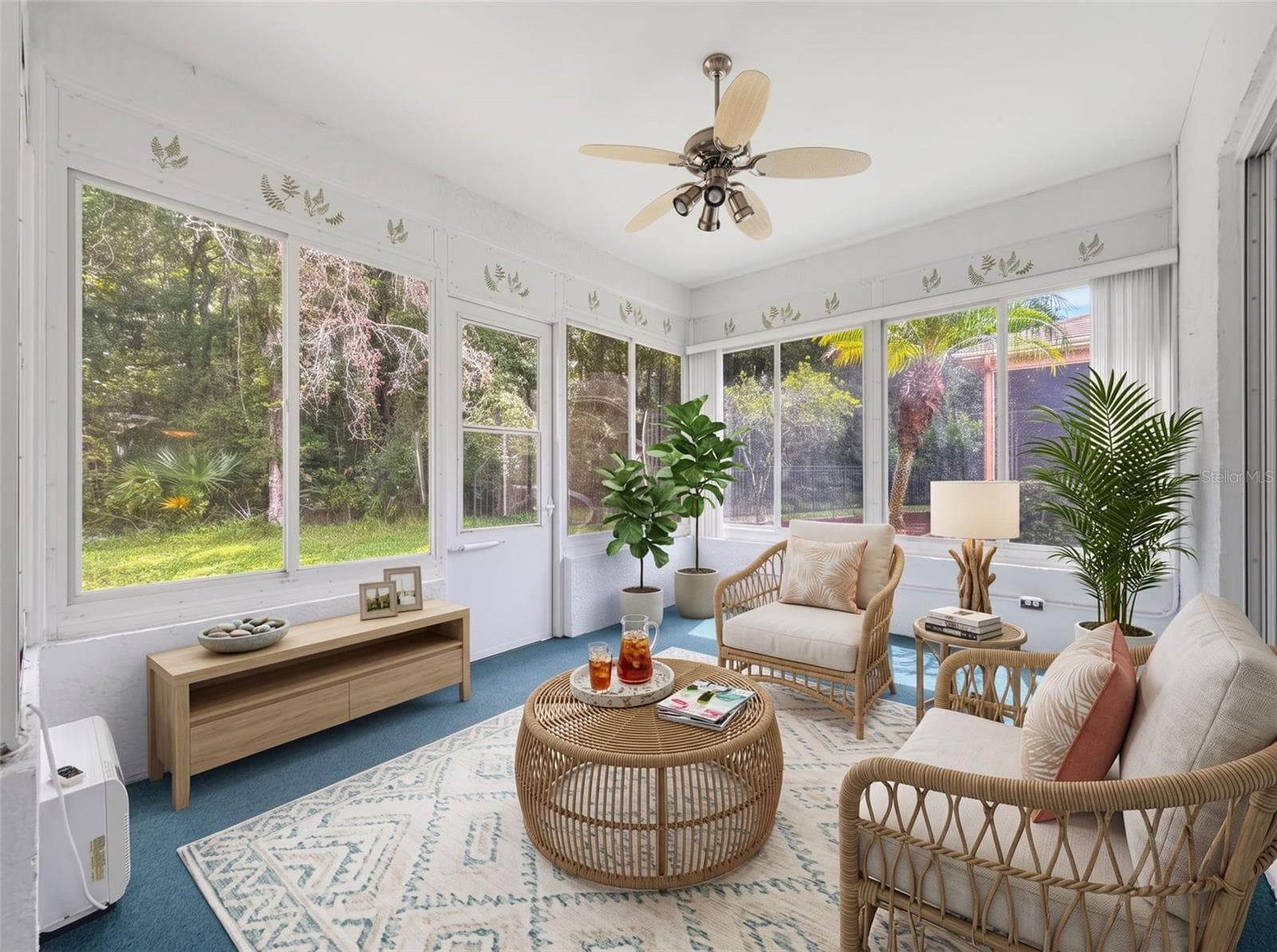 Rear screen room with vinyl windows - 11440 GOLF ROUND DR, NEW PORT RICHEY