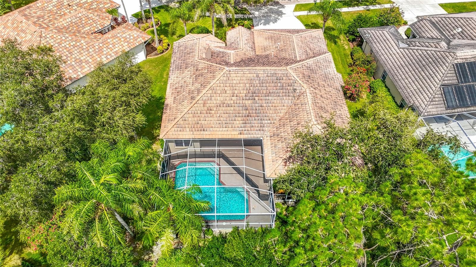 Single Family Residence at 10221 GARDEN ALCOVE DR, TAMPA, photo 3 of 65