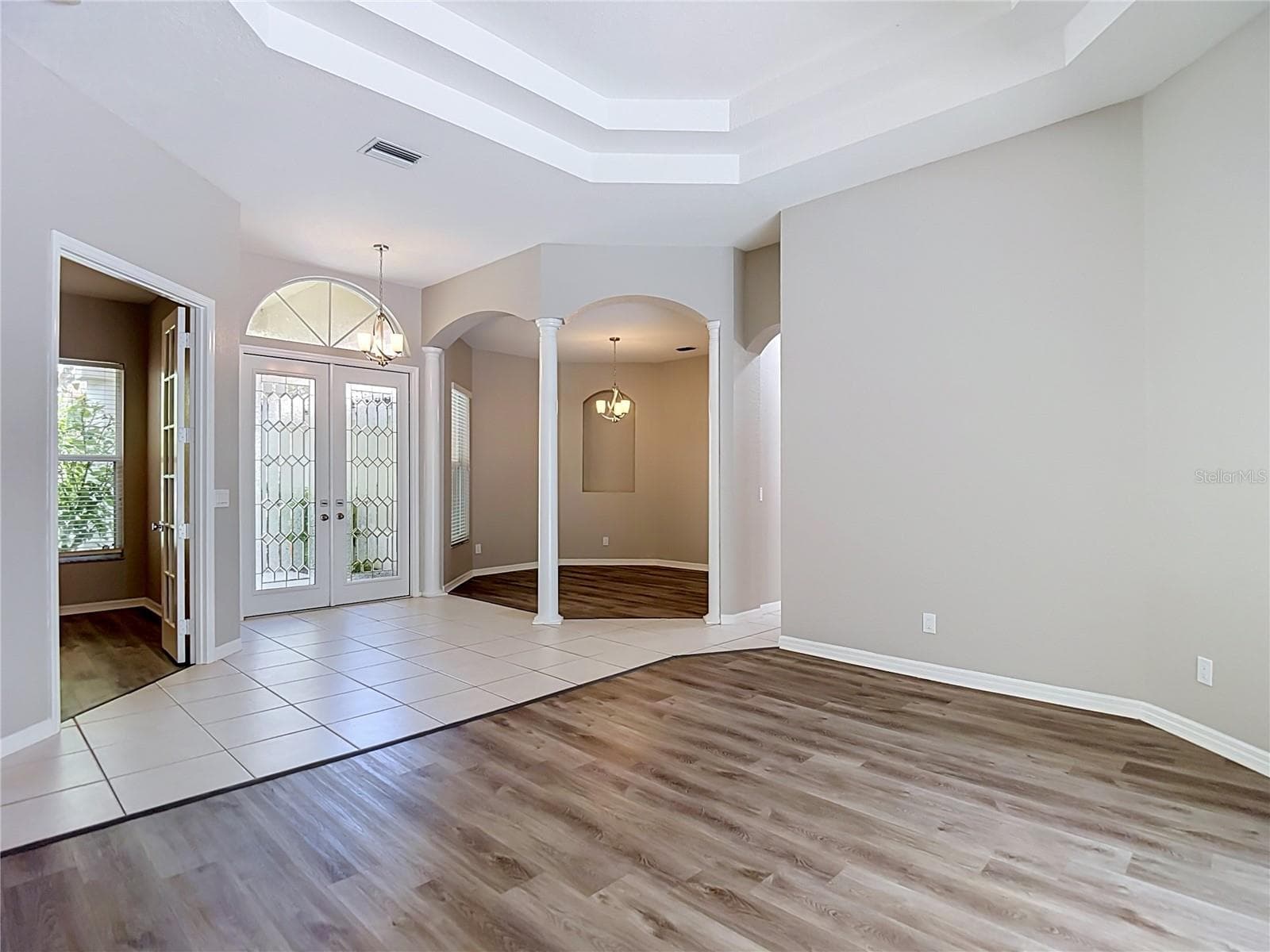 Single Family Residence at 10221 GARDEN ALCOVE DR, TAMPA, photo 10 of 65