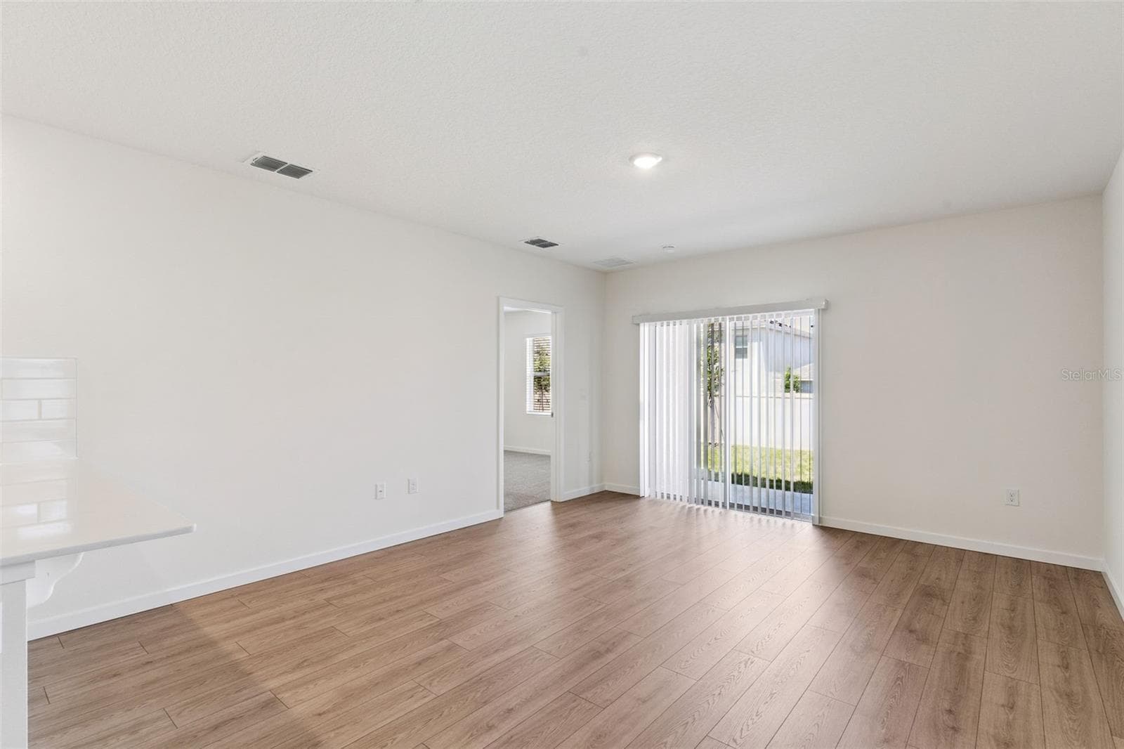 Single Family Residence at 1343 GRAND FLORA LN, SANFORD, photo 5 of 39