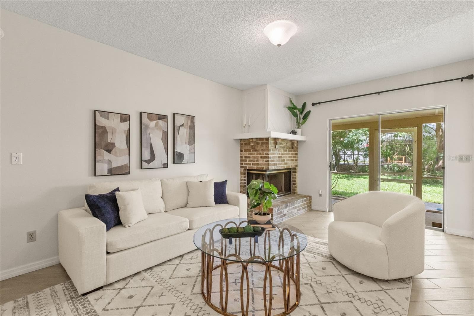 Single Family Residence at 7925 SNOWBERRY CIR, ORLANDO, photo 3 of 41