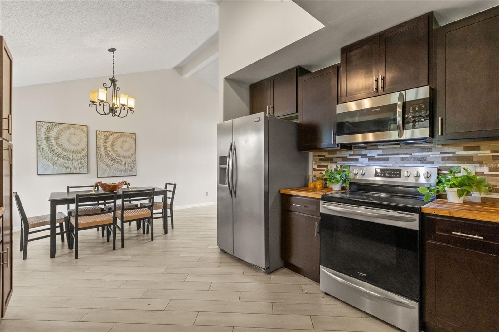 Single Family Residence at 7925 SNOWBERRY CIR, ORLANDO, photo 17 of 41