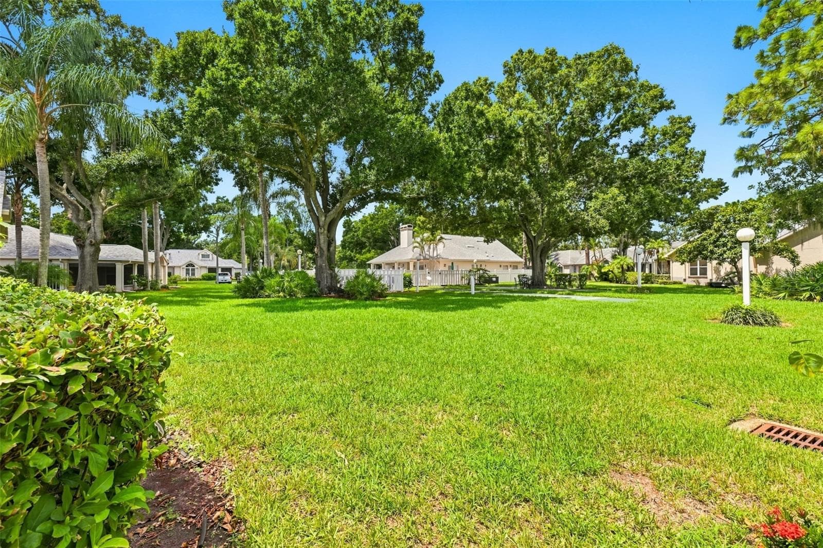 Condominium at 1131 GOLFVIEW WOODS DR, RUSKIN, photo 7 of 52