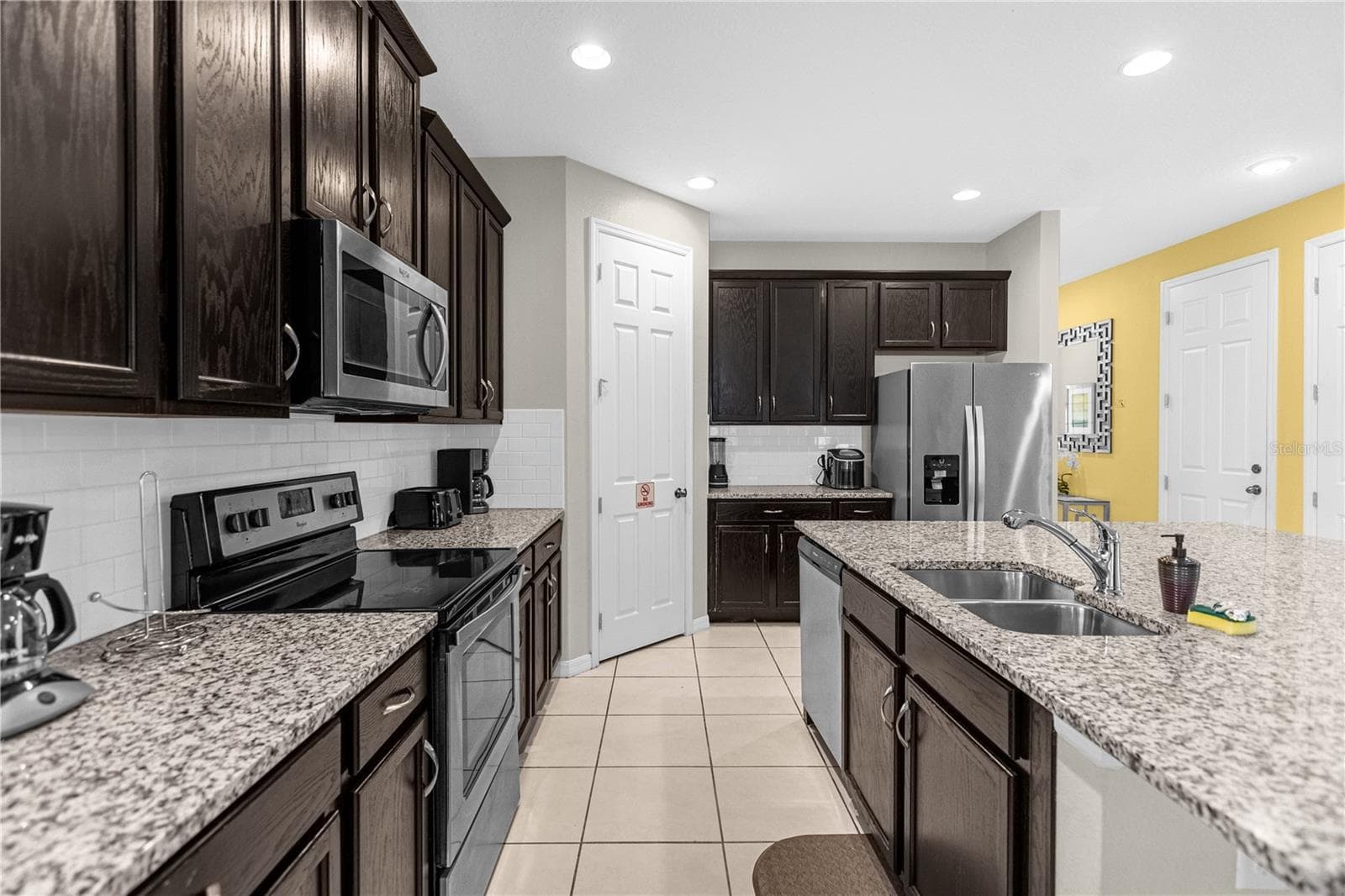 Single Family Residence at 9025 FLAMINGO KEY WAY, KISSIMMEE, photo 11 of 46