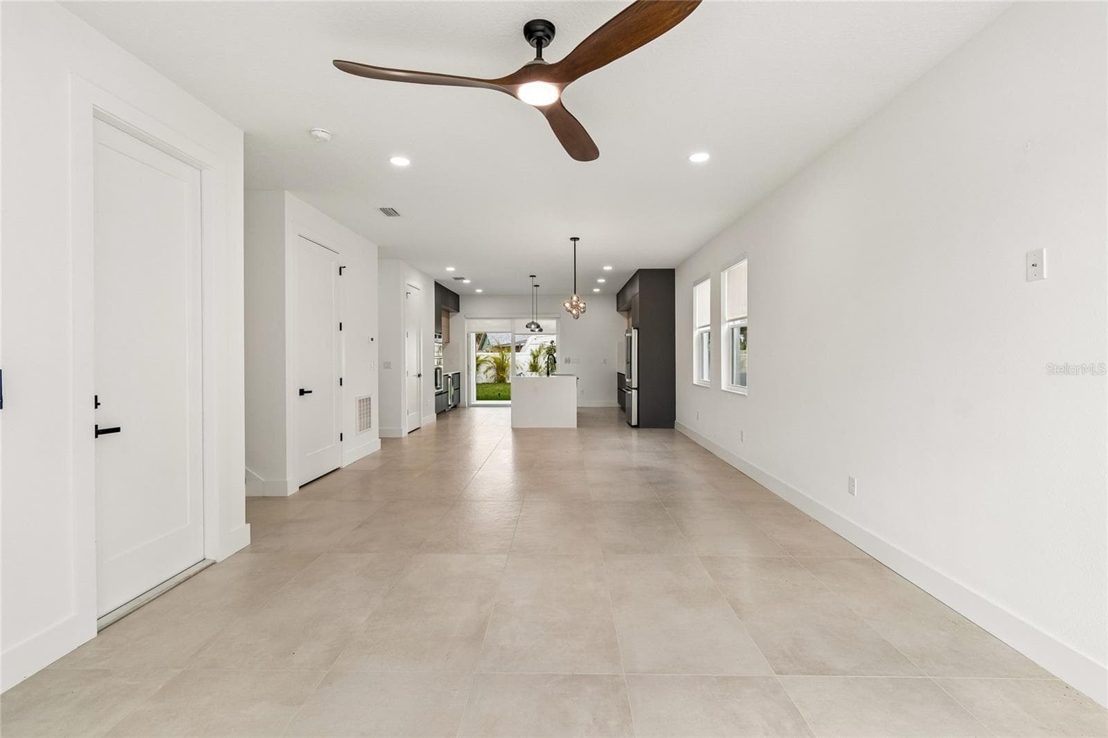 Single Family Residence at 5406 N PERSHING PL, TAMPA, photo 10 of 69