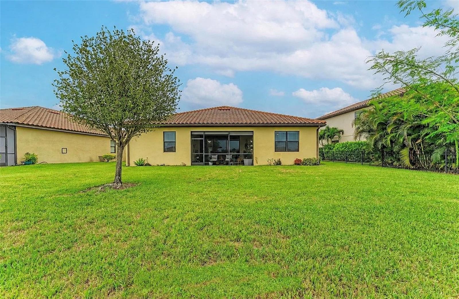 Single Family Residence at 3512 SAVANNA PALMS CT, LAKEWOOD RANCH, photo 44 of 60