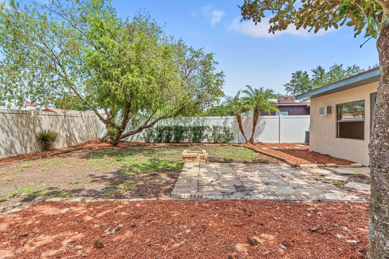 Single Family Residence at 1205 MOHRLAKE DR, BRANDON, photo 30 of 50
