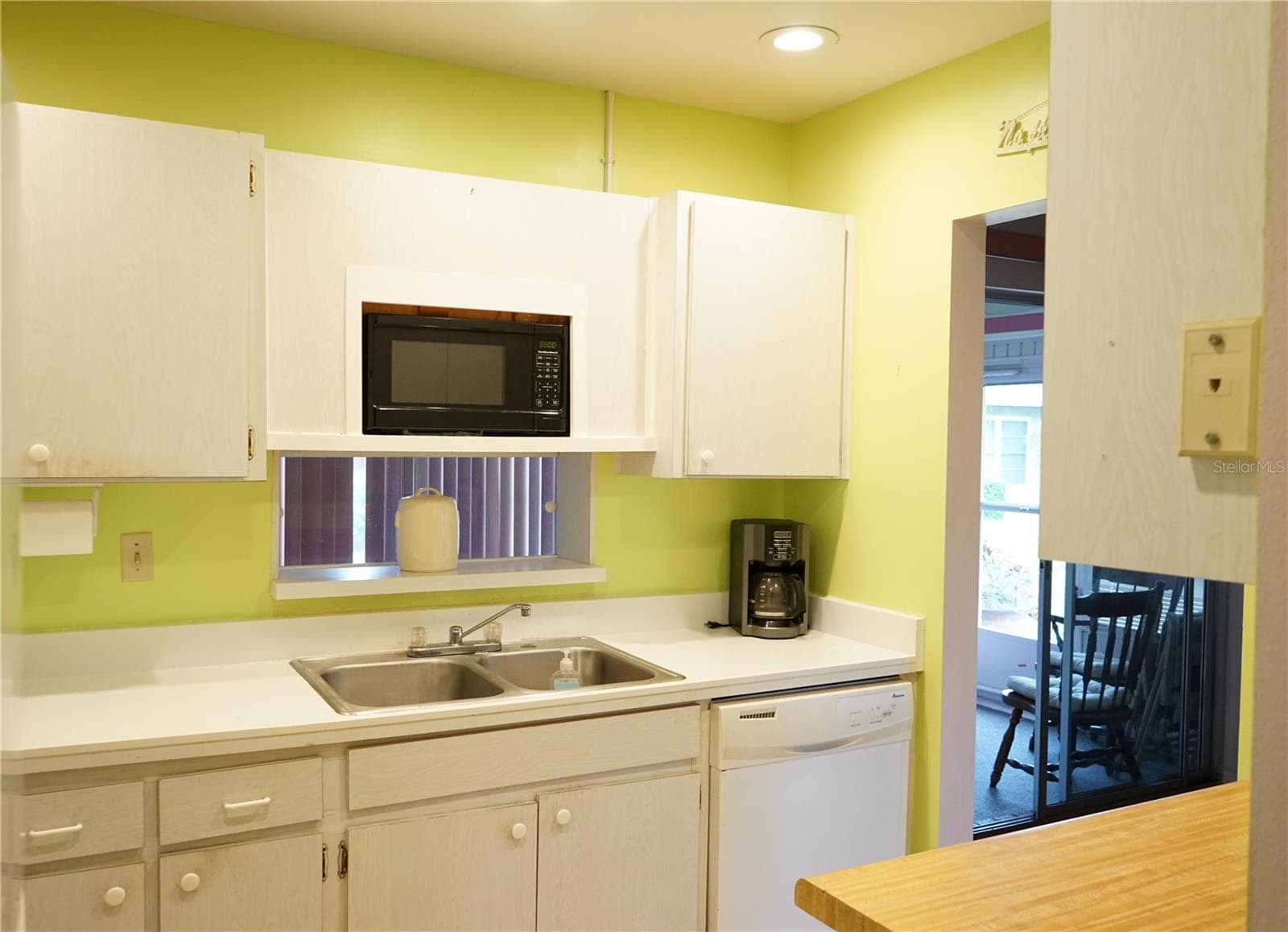Condominium at 1904 CANTERBURY LN #24, SUN CITY CENTER, photo 10 of 42