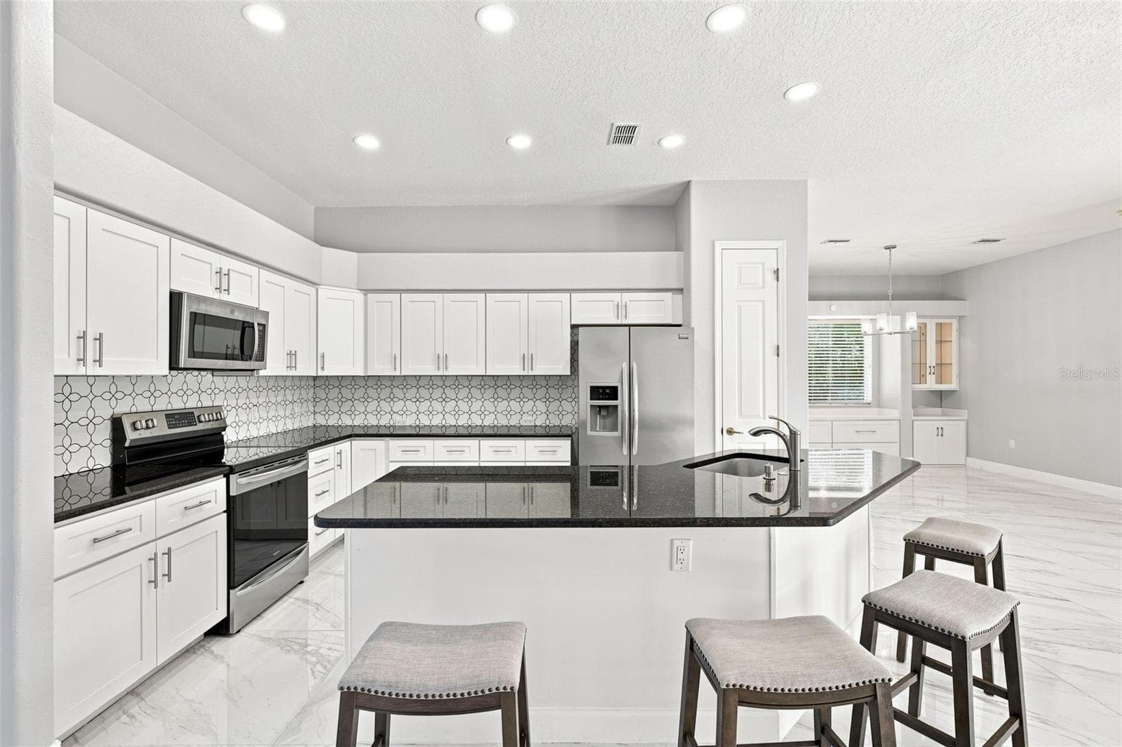 Kitchen - 5333 LEATHER SADDLE LN, SPRING HILL