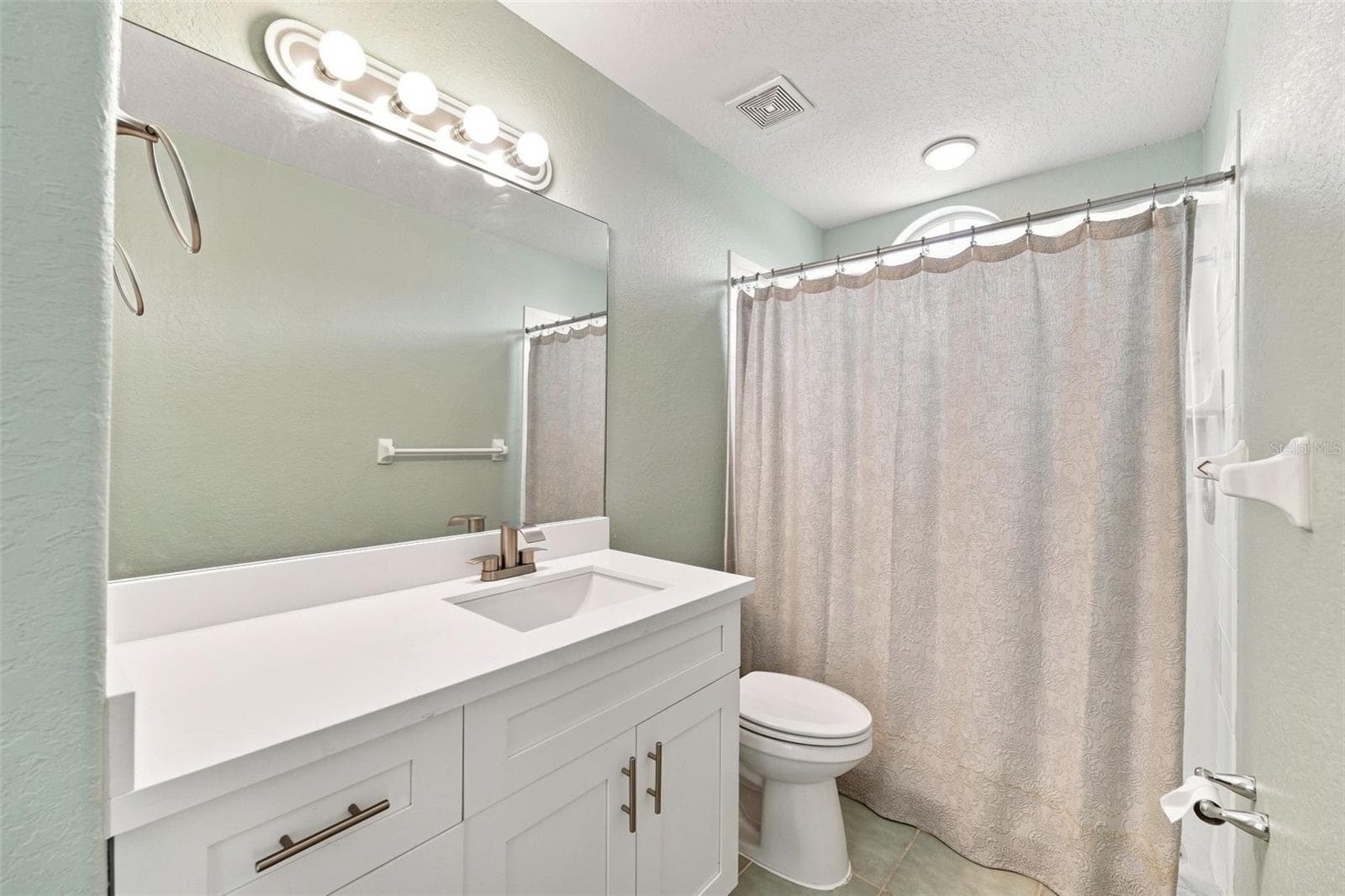 Bathroom 3 - 5333 LEATHER SADDLE LN, SPRING HILL