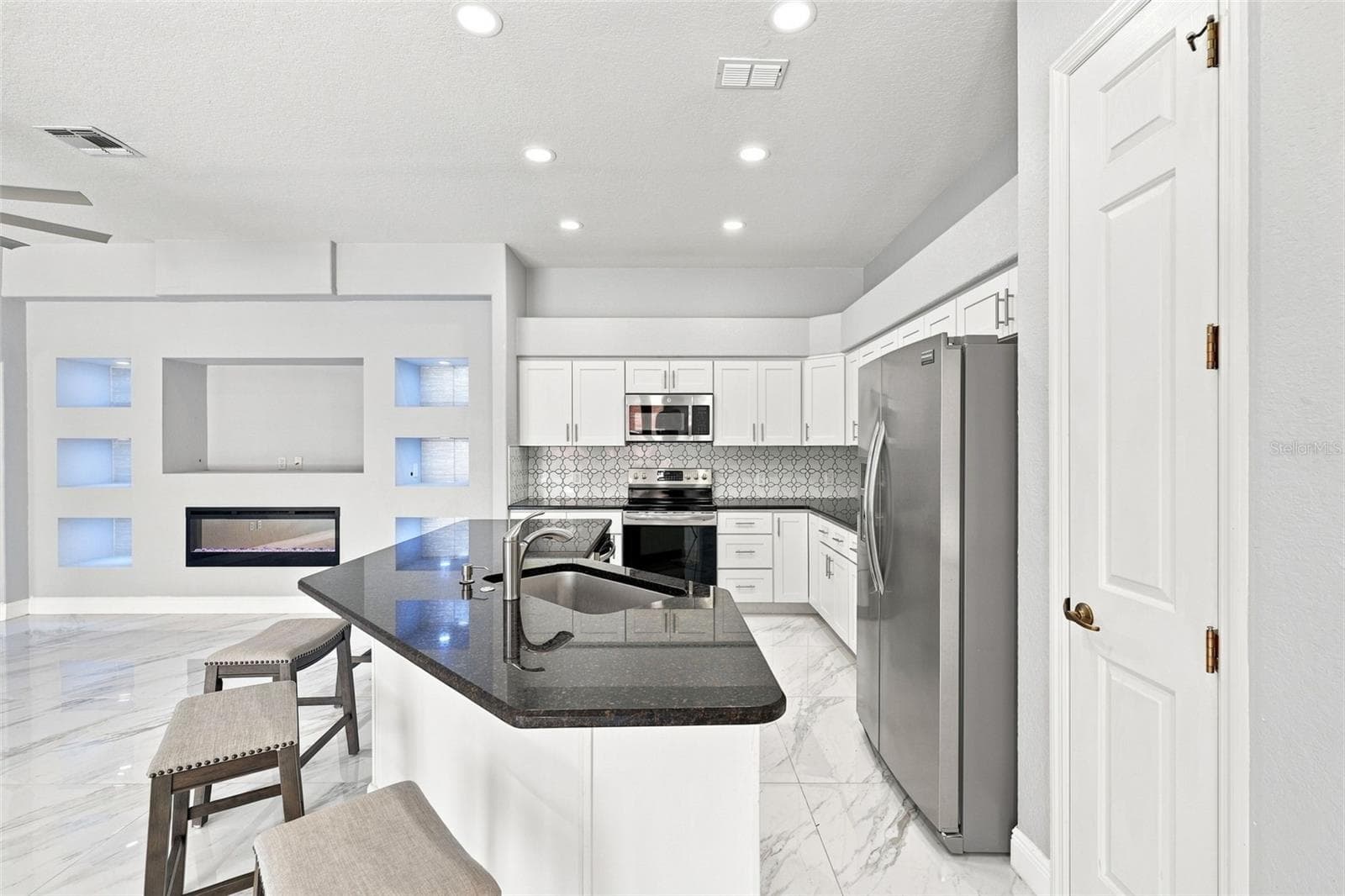Kitchen - 5333 LEATHER SADDLE LN, SPRING HILL