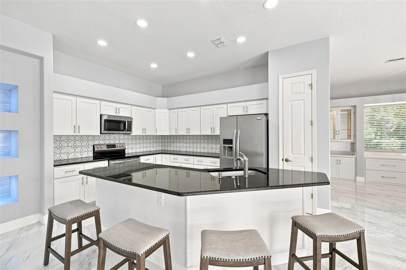 Kitchen - 5333 LEATHER SADDLE LN, SPRING HILL