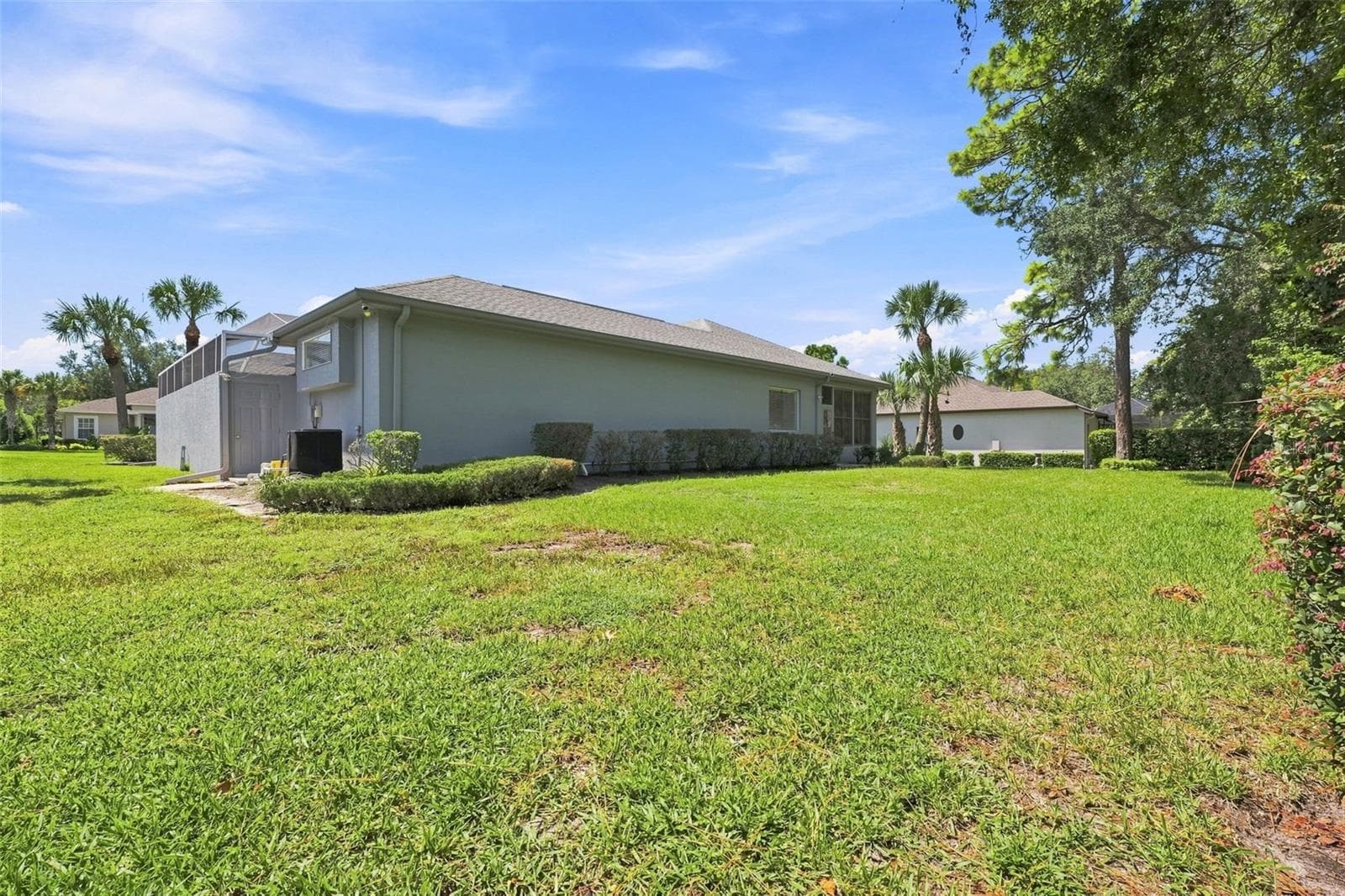 Rear Exterior View - 5333 LEATHER SADDLE LN, SPRING HILL
