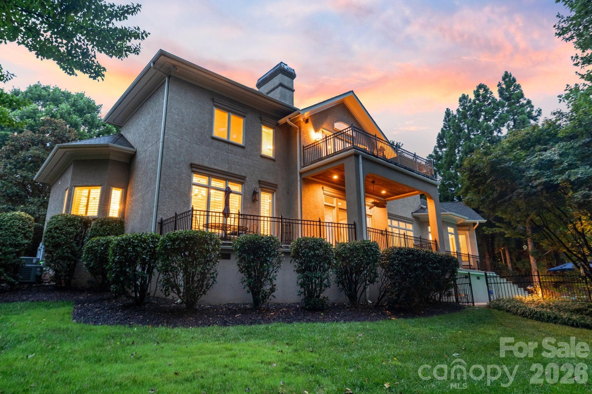 Single Family Residence at 11808 Pleasant Wyatt Place, Charlotte, photo 2 of 48