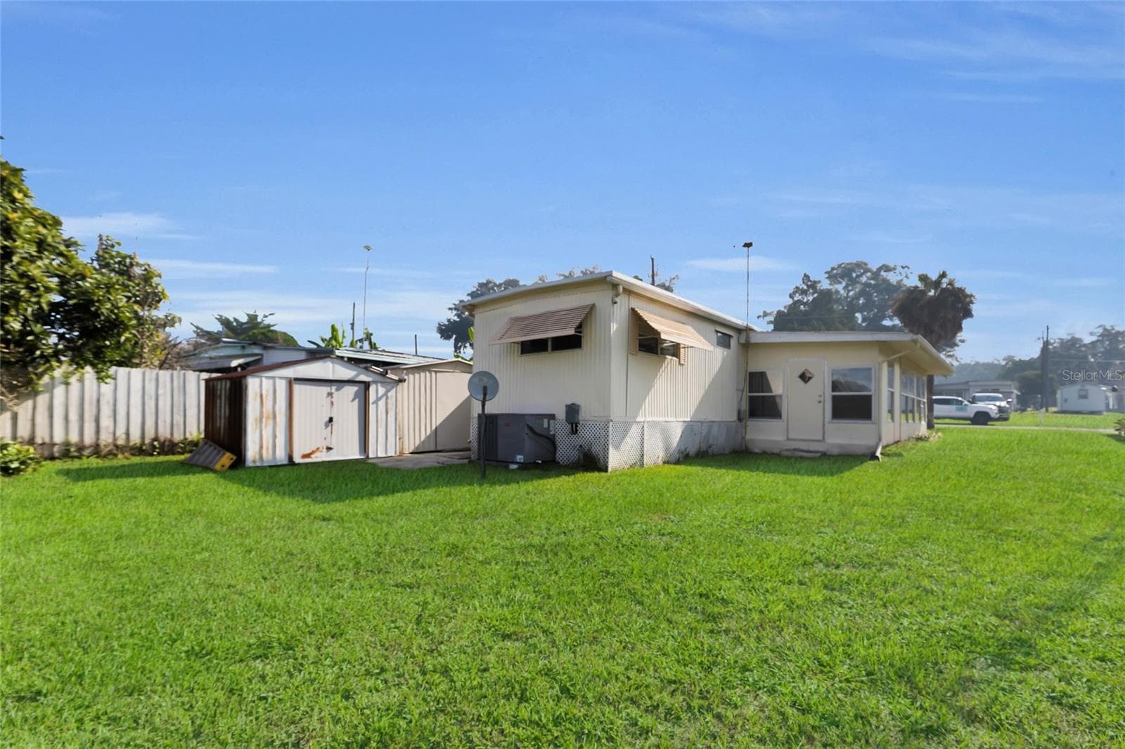 Mobile Home at 24631 PALMETTO DR, LEESBURG, photo 33 of 34