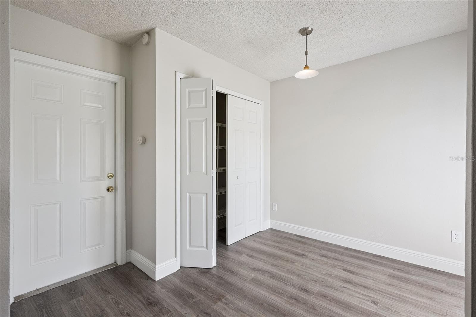 Single Family Residence at 9816 SURREY RIDGE RD, ORLANDO, photo 12 of 28