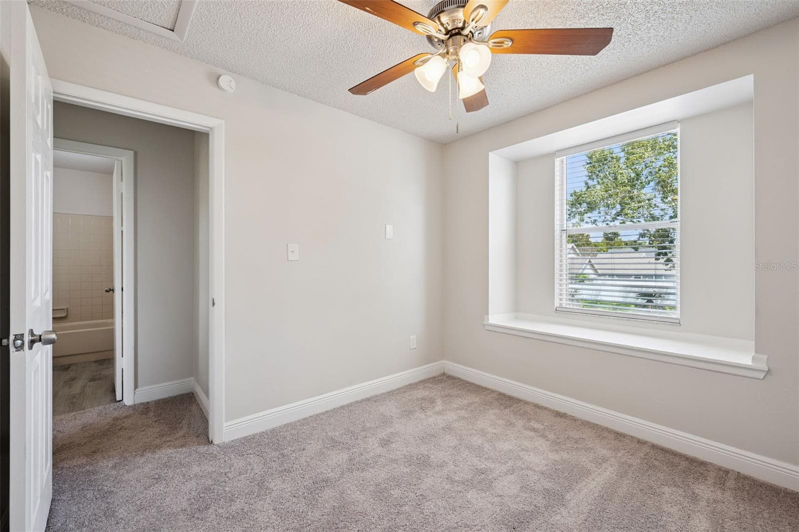 Single Family Residence at 9816 SURREY RIDGE RD, ORLANDO, photo 17 of 28