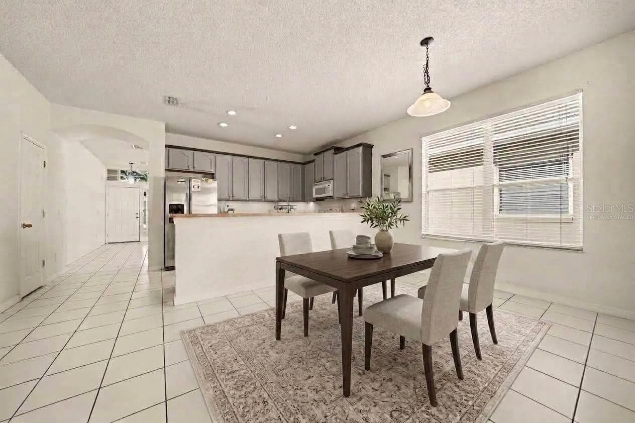 Virtually staged photo - 8257 BAYWOOD VISTA DR, ORLANDO