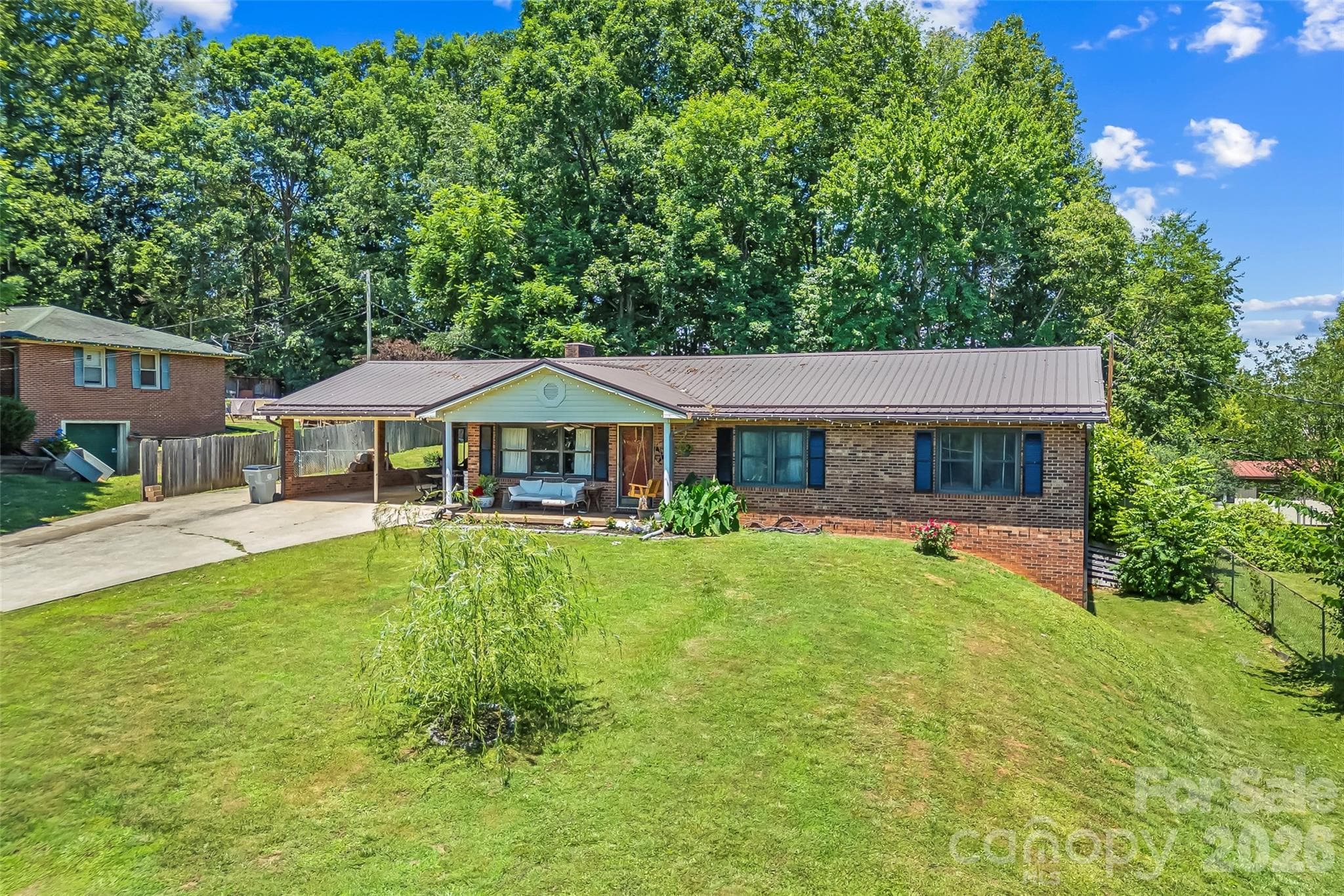Single Family Residence at Lenoir, photo 2 of 31