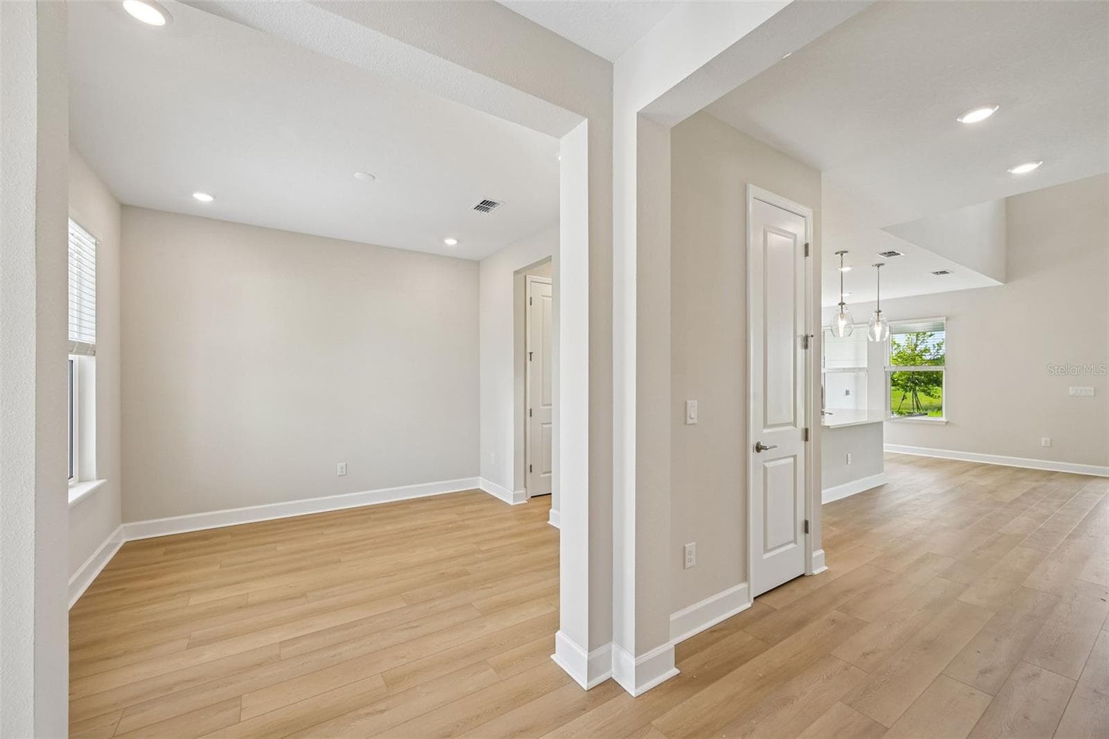 7057 Foxboro Way ~ Ready Now! - 7057 FOXBORO WAY, NOKOMIS