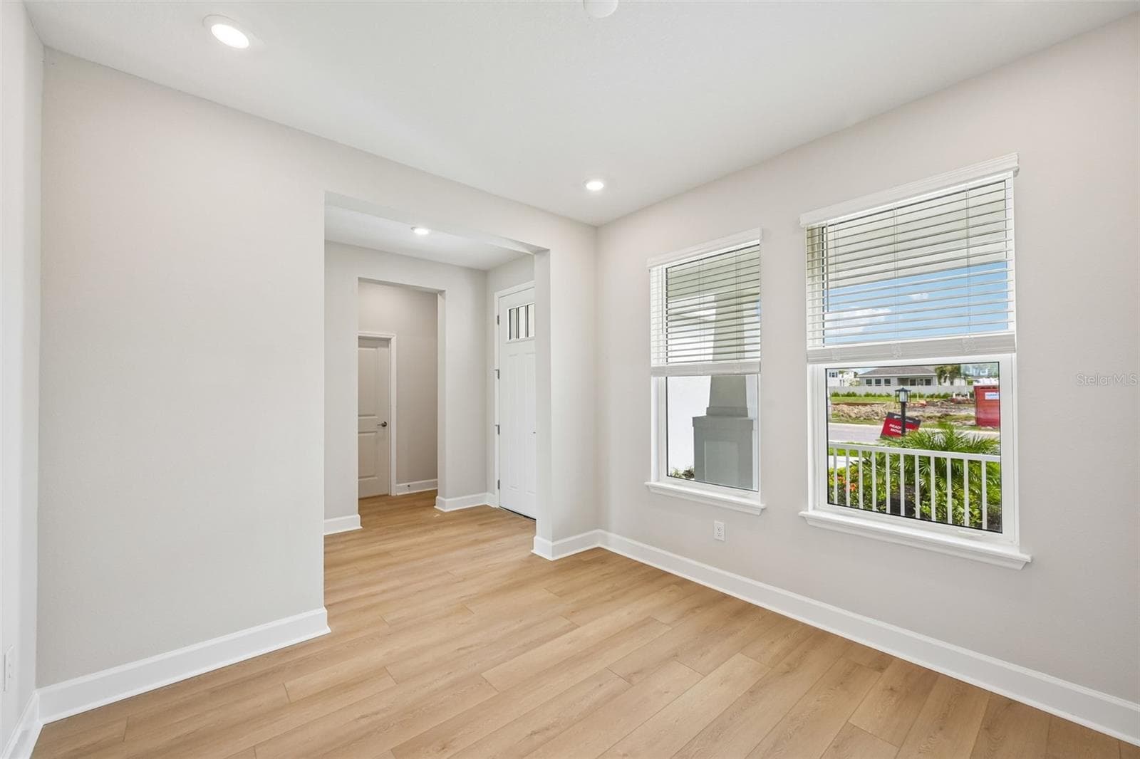 7057 Foxboro Way ~ Ready Now! - 7057 FOXBORO WAY, NOKOMIS