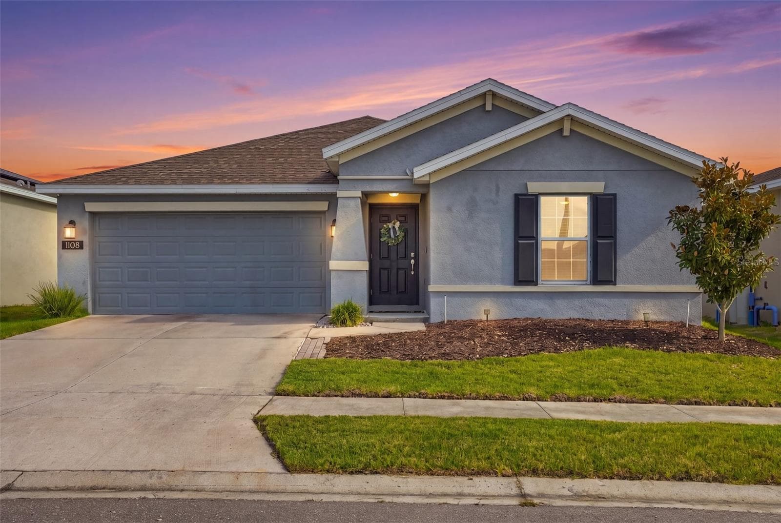 1108 SAGUARO ST