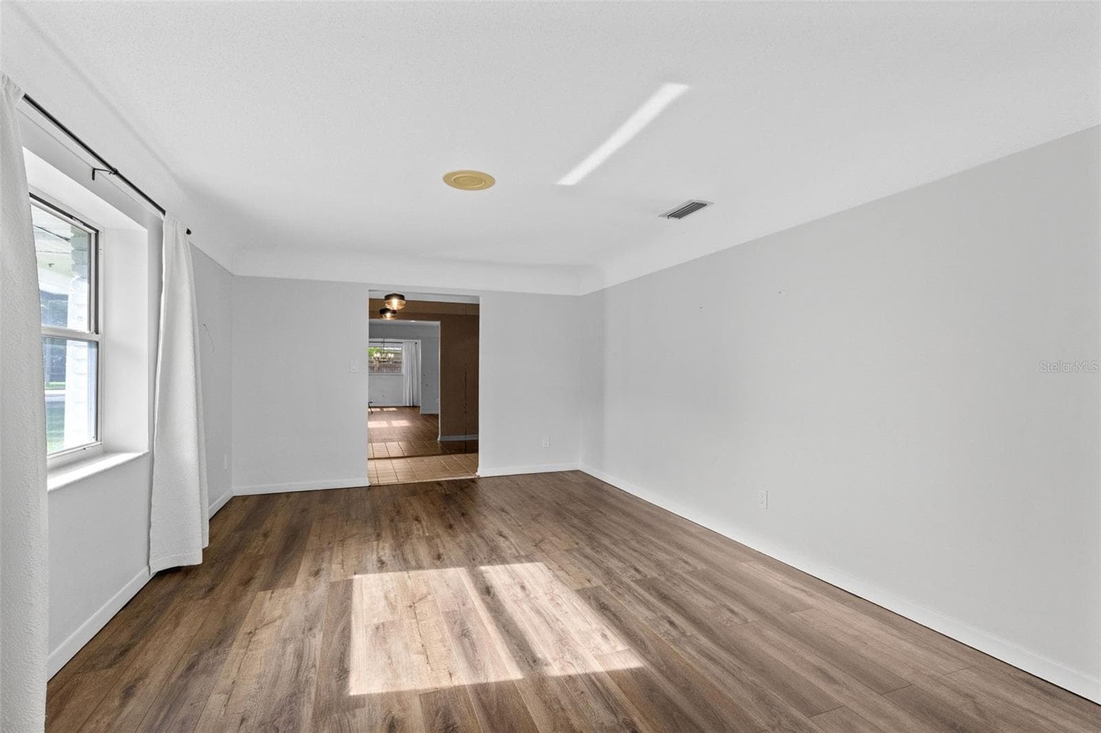 Single Family Residence at 2215 BRADFORD CT, ORLANDO, photo 3 of 36