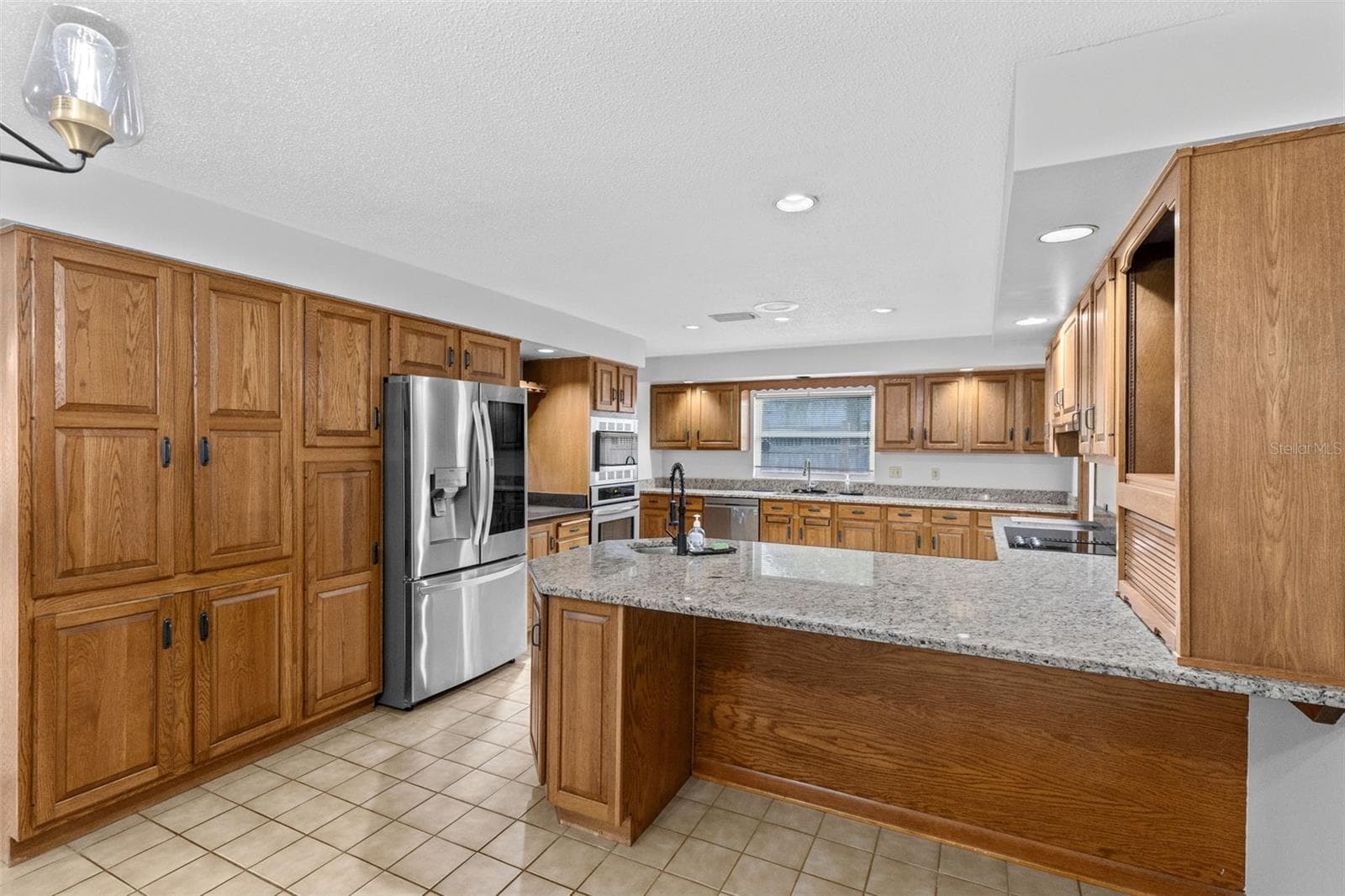 Single Family Residence at 2215 BRADFORD CT, ORLANDO, photo 10 of 36
