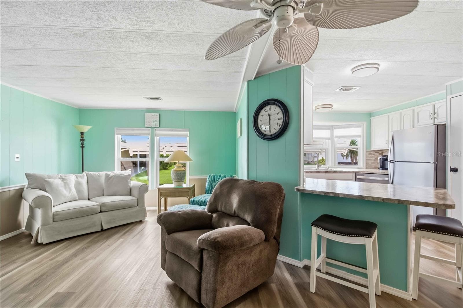 Manufactured Home at 4312 14TH ST E, ELLENTON, photo 5 of 44