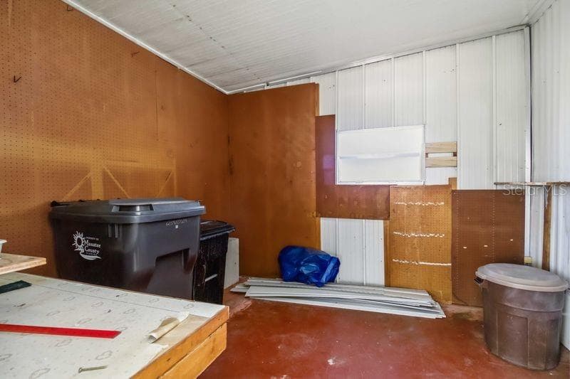 attached utility room - additional washer and dryer hookup - 4312 14TH ST E, ELLENTON