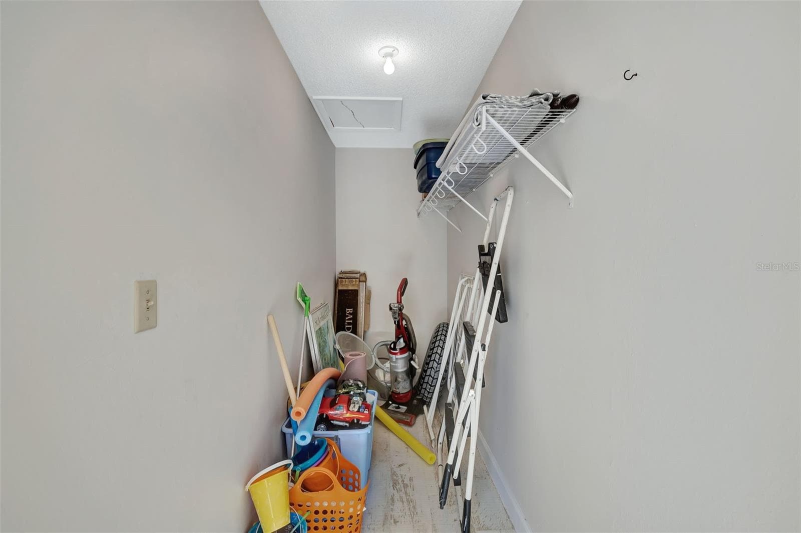 Storage room on the lanai - 1130 W PEPPERTREE LN #118, SARASOTA